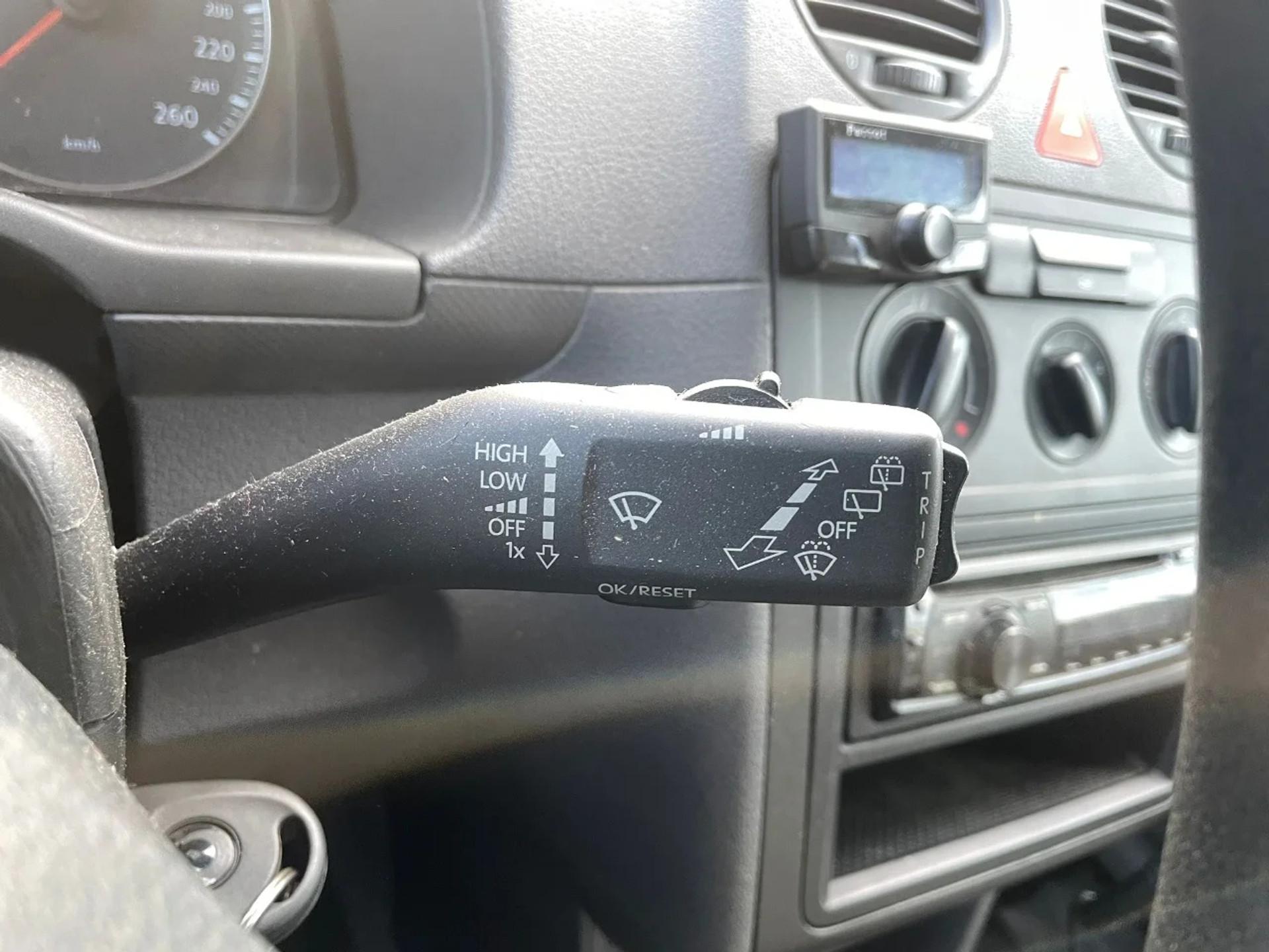 Foto 10 van Volkswagen Caddy benzine electr. raam 95.000km