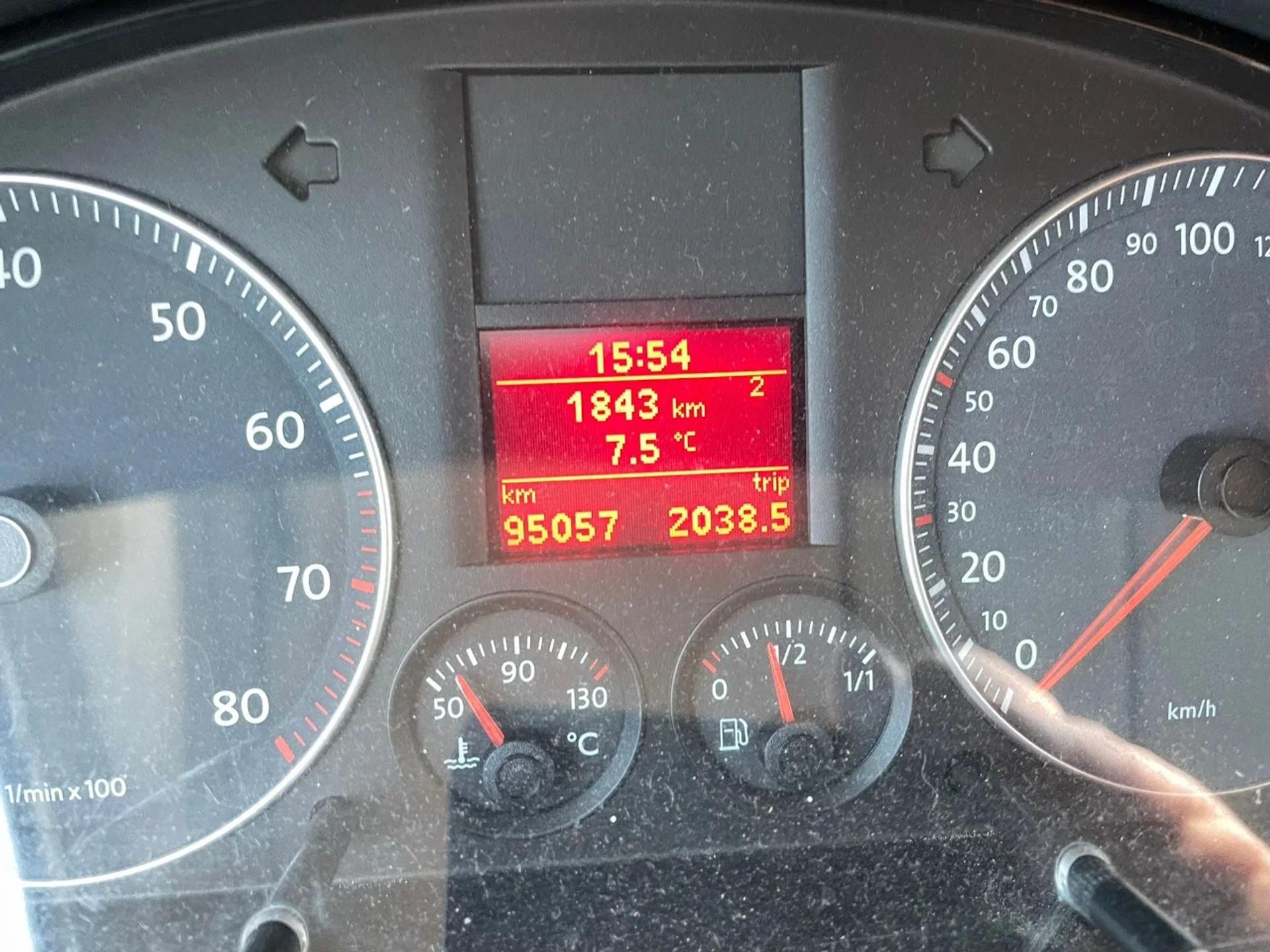 Foto 12 van Volkswagen Caddy benzine electr. raam 95.000km