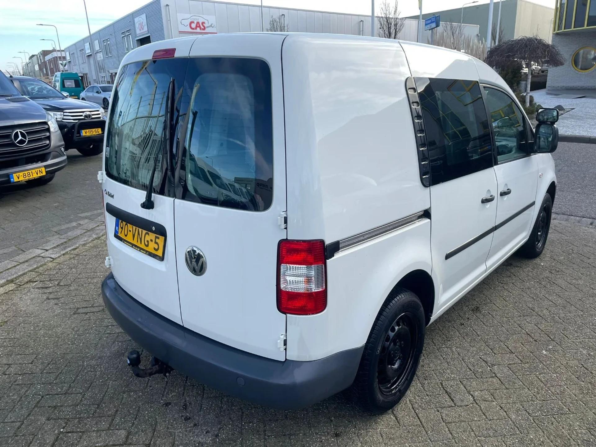 Foto 3 van Volkswagen Caddy benzine electr. raam 95.000km
