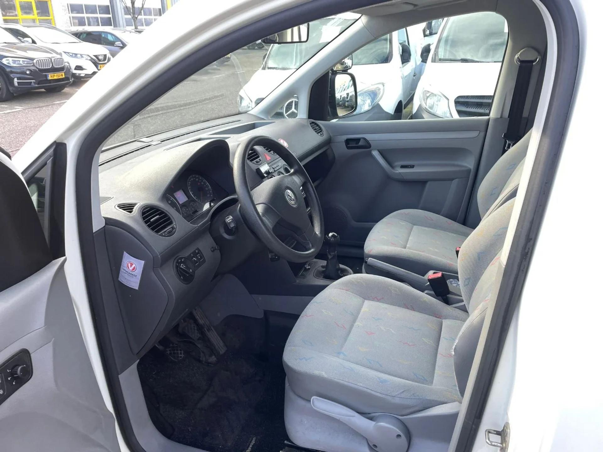 Foto 5 van Volkswagen Caddy benzine electr. raam 95.000km