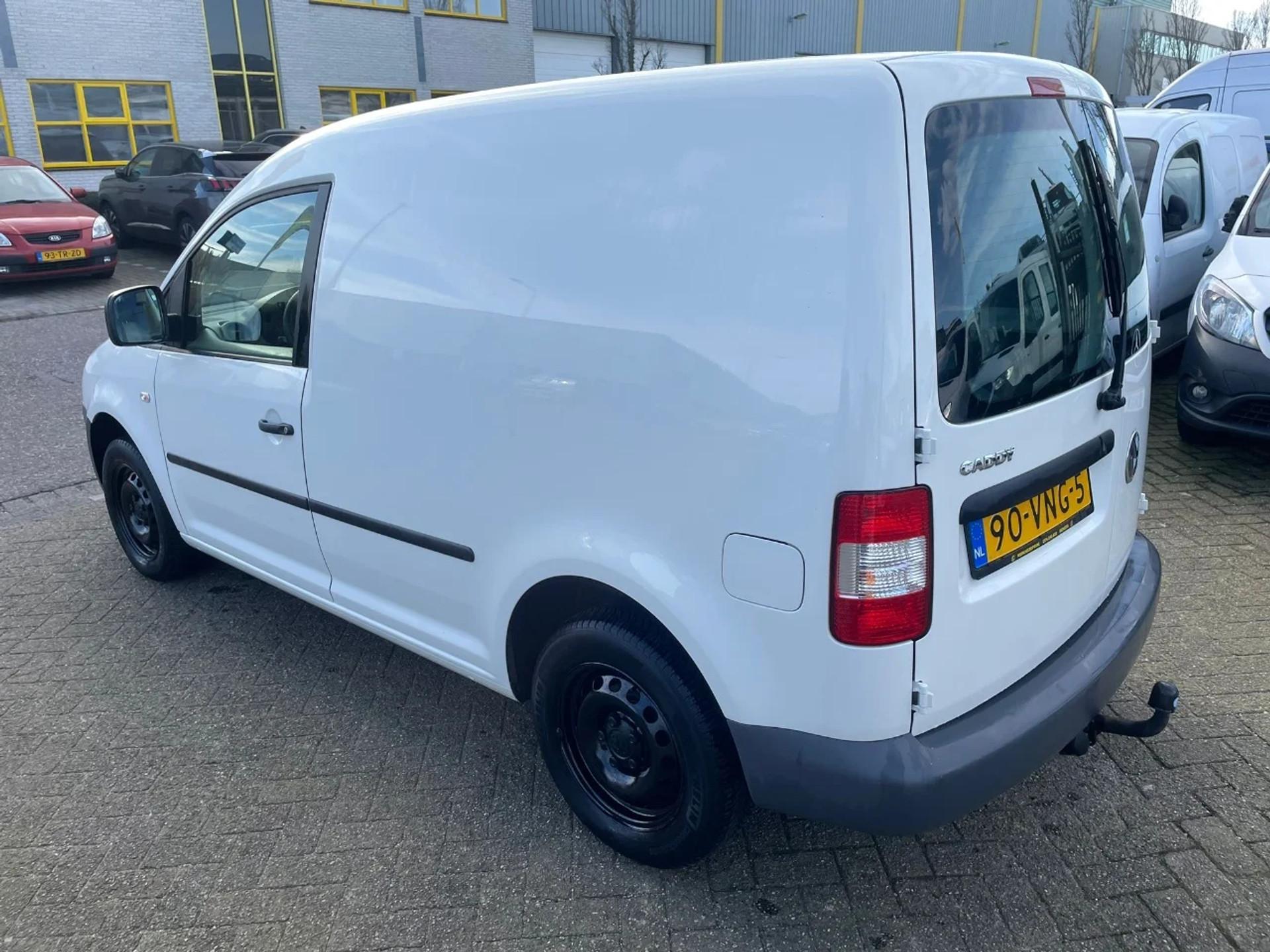 Foto 6 van Volkswagen Caddy benzine electr. raam 95.000km