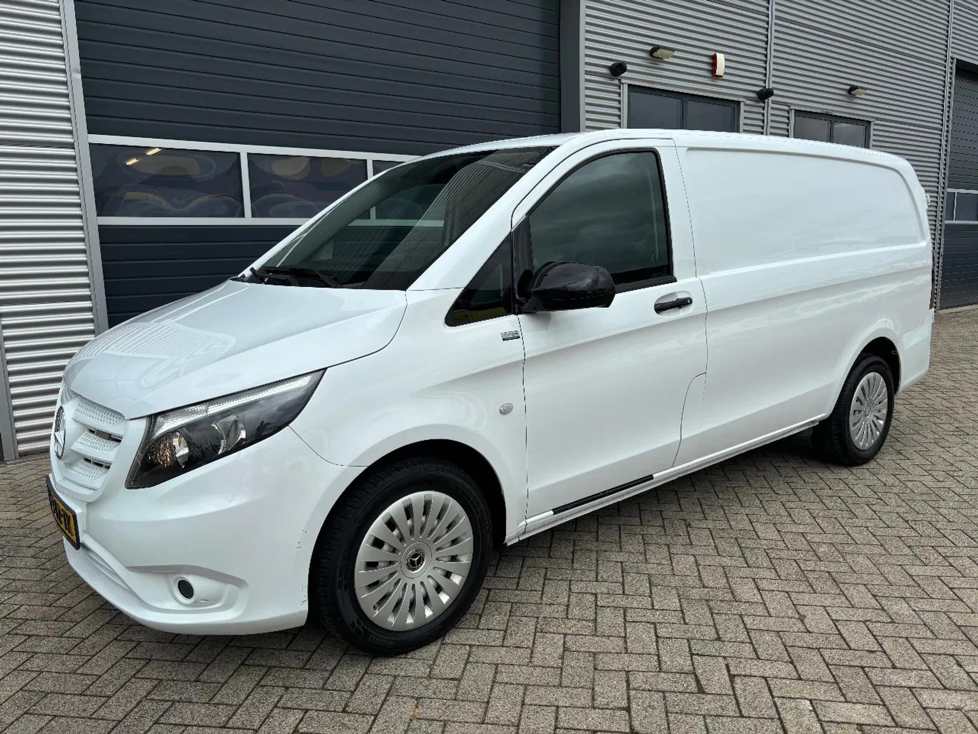 Foto 2 van Mercedes-Benz 119CDI L2H1 Automaat Airco Navi Cruisecontrol Trekhaak