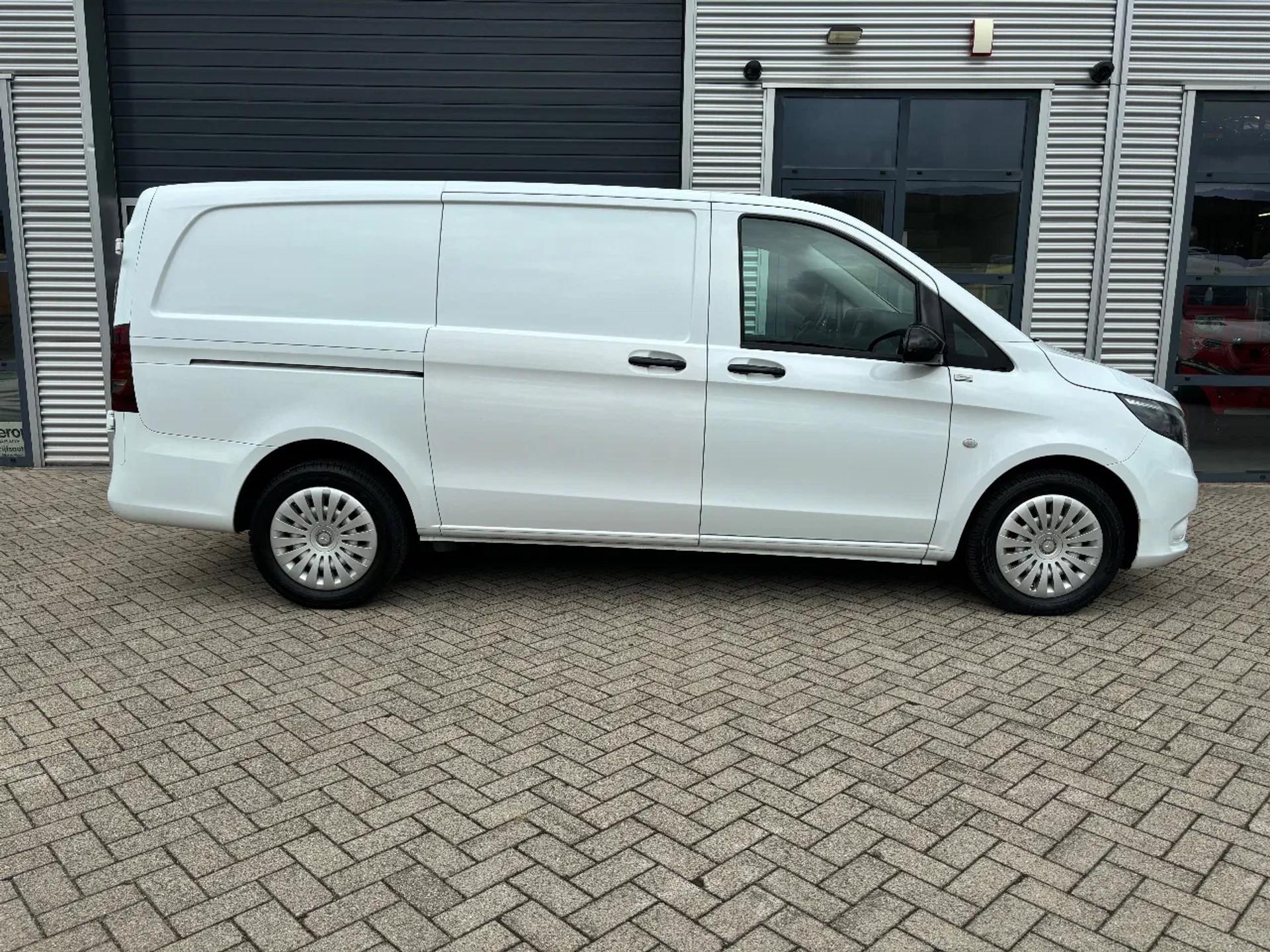 Foto 5 van Mercedes-Benz 119CDI L2H1 Automaat Airco Navi Cruisecontrol Trekhaak