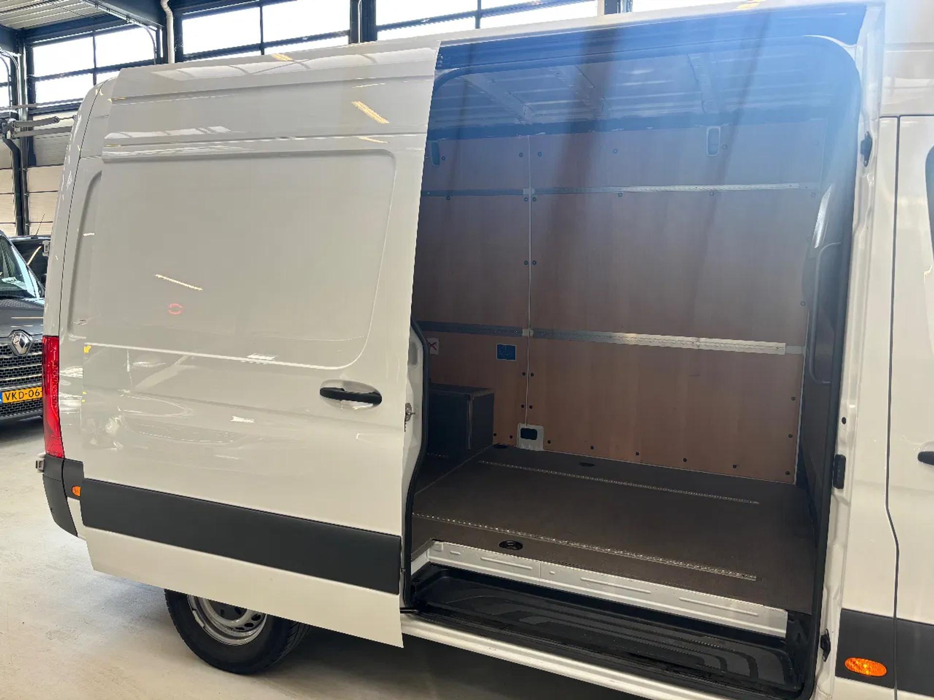 Foto 11 van Mercedes-Benz 317CDI L2H2 Automaat Airco Navi Cruisecontrol 44.000KM 5x Op Voorraad