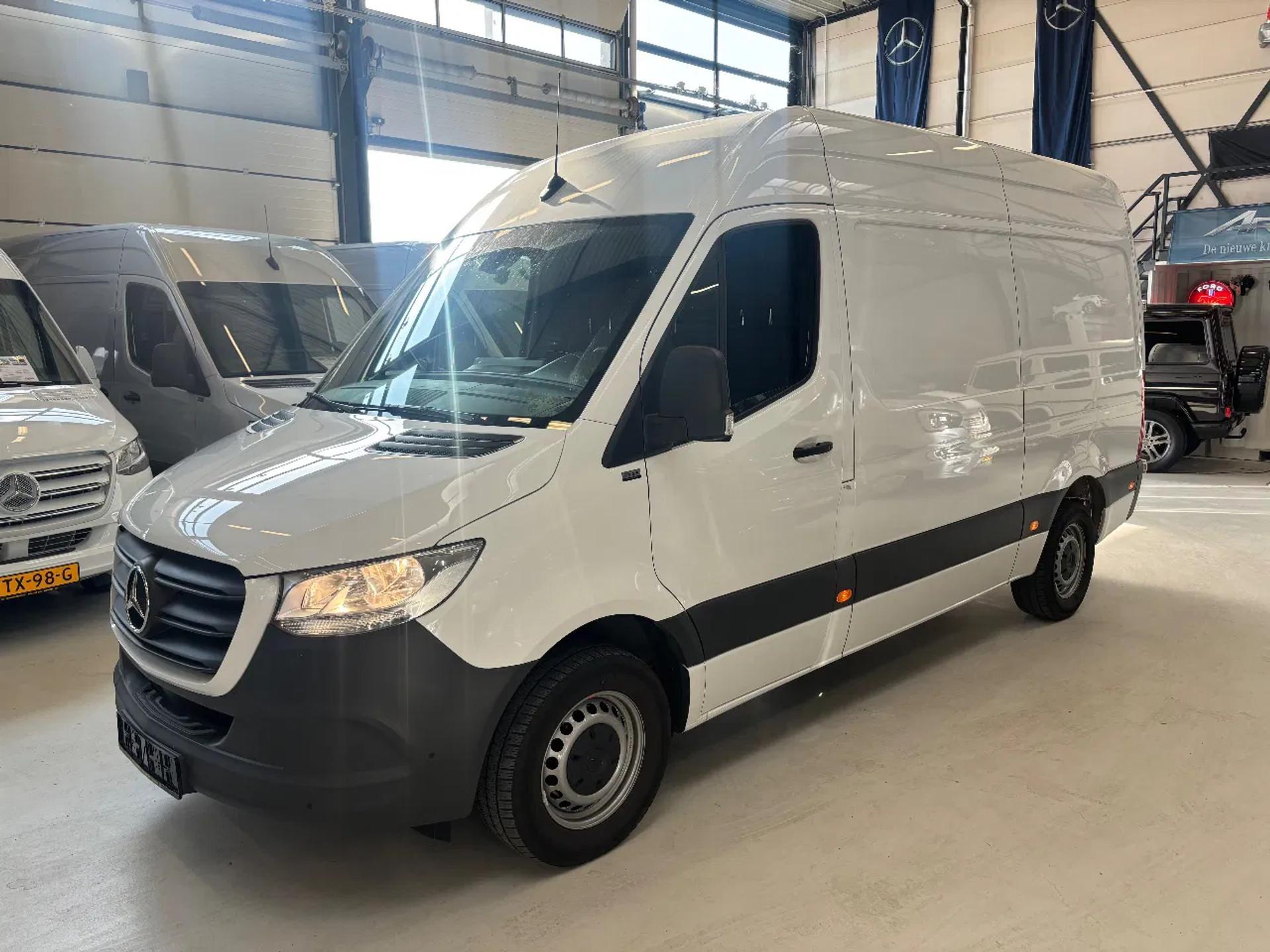 Foto 2 van Mercedes-Benz 317CDI L2H2 Automaat Airco Navi Cruisecontrol 44.000KM 5x Op Voorraad