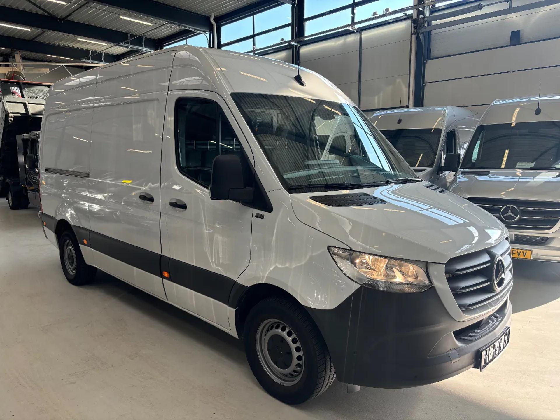 Foto 4 van Mercedes-Benz 317CDI L2H2 Automaat Airco Navi Cruisecontrol 44.000KM 5x Op Voorraad