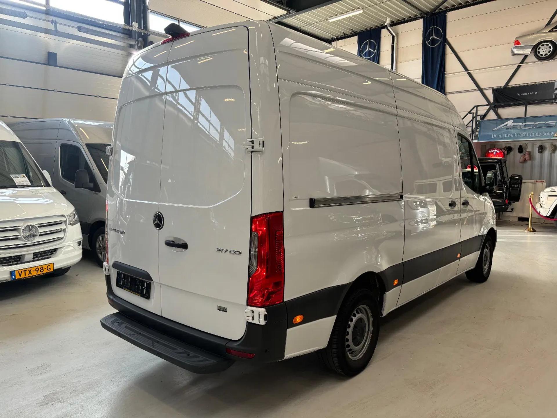 Foto 5 van Mercedes-Benz 317CDI L2H2 Automaat Airco Navi Cruisecontrol 44.000KM 5x Op Voorraad