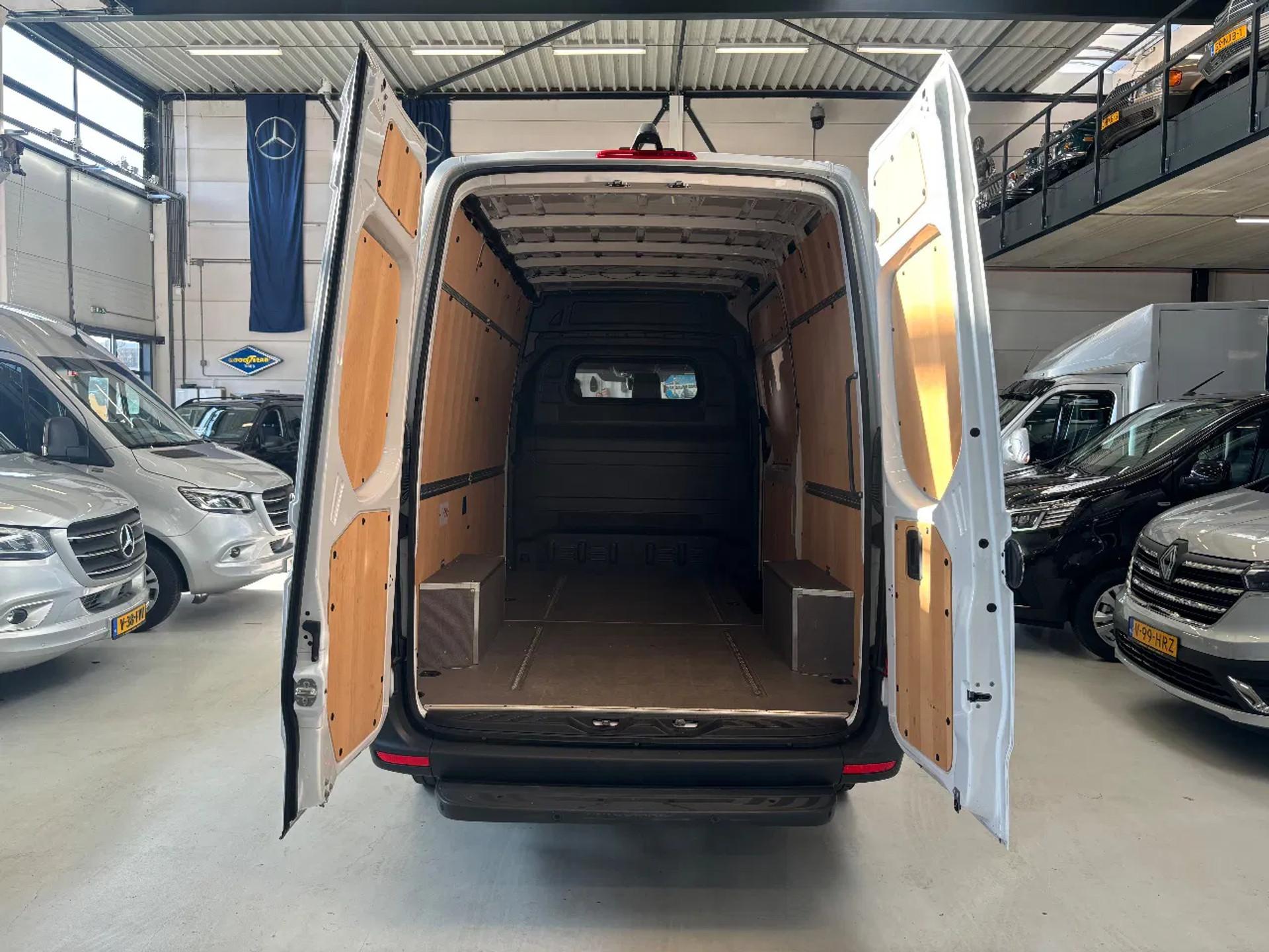 Foto 7 van Mercedes-Benz 317CDI L2H2 Automaat Airco Navi Cruisecontrol 44.000KM 5x Op Voorraad
