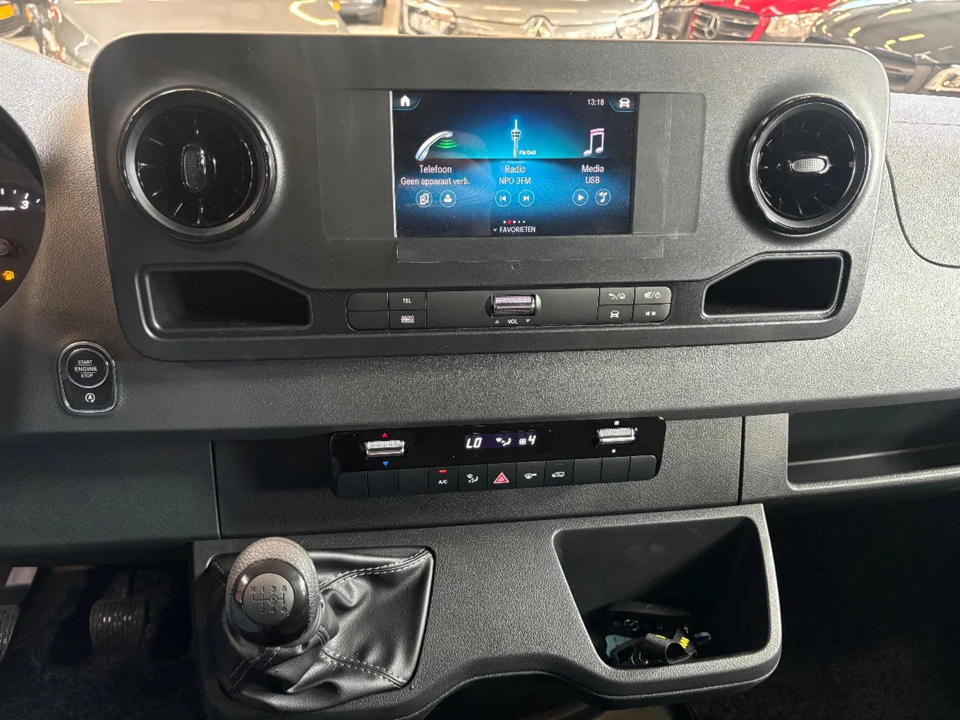 Foto 16 van Mercedes-Benz 311CDI L2H1 Airco Cruisecontrol Apple CarPlay NIEUW