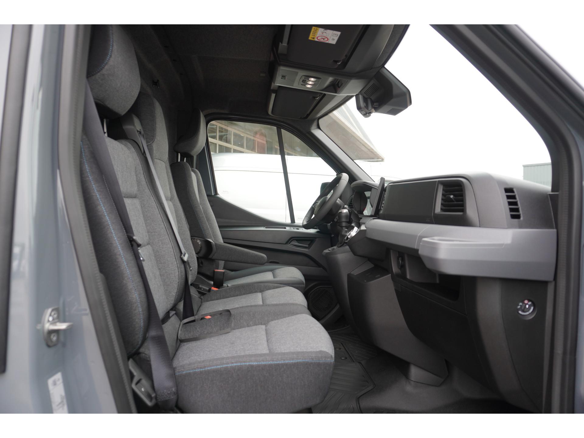 Foto 13 van Renault T35 2.0 dCi 170PK L2H2 Extra Schuifdeur L / R