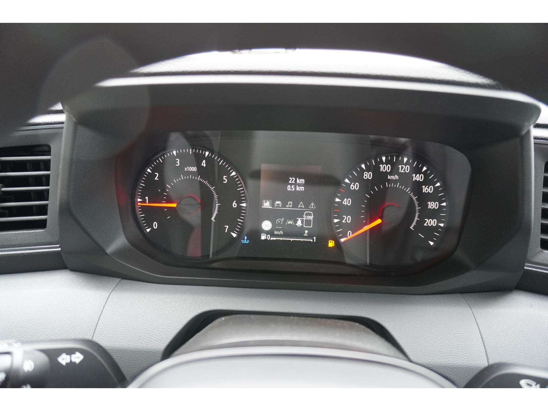Foto 15 van Renault T35 2.0 dCi 170PK L2H2 Extra Schuifdeur L / R
