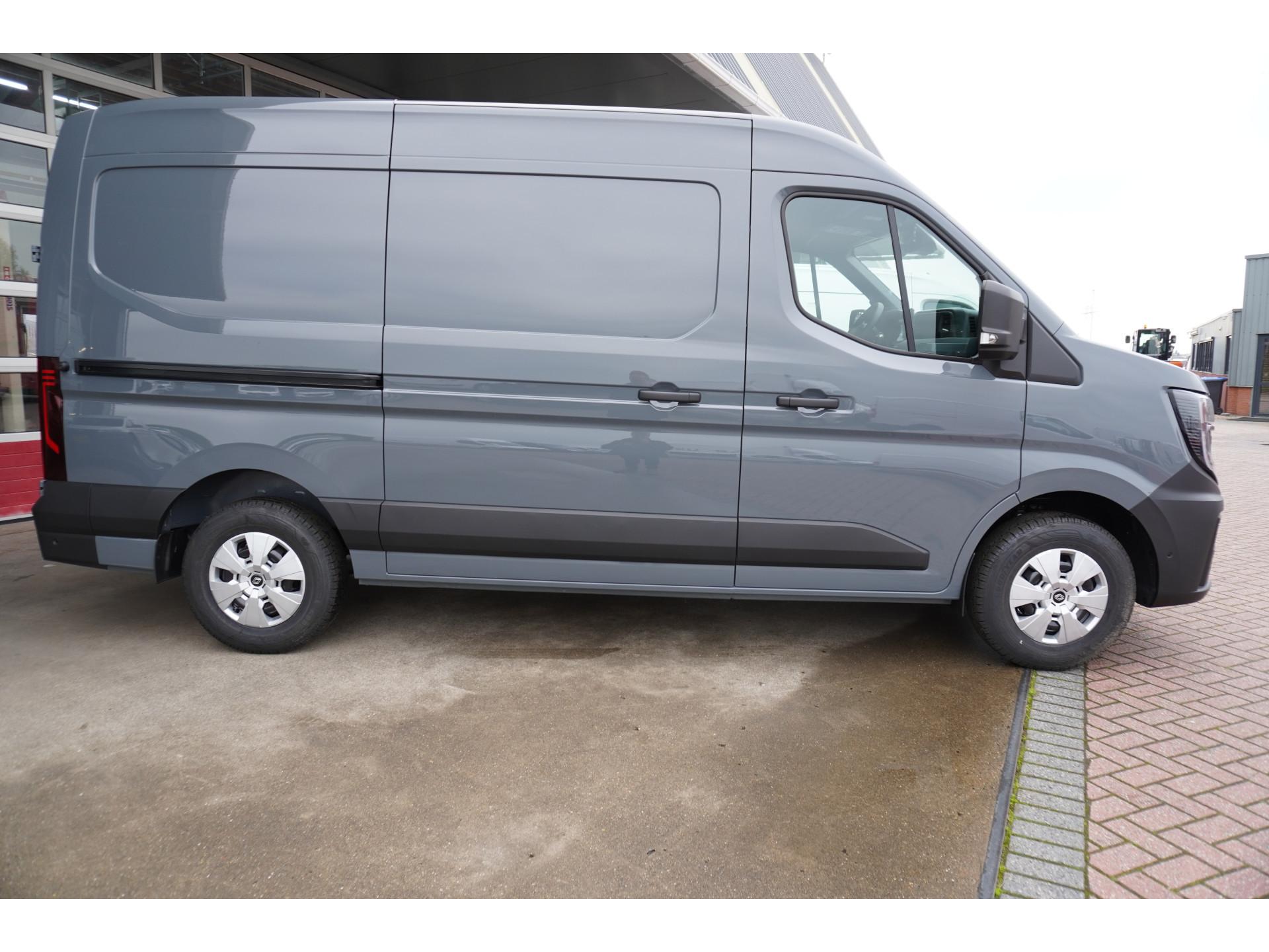 Foto 3 van Renault T35 2.0 dCi 170PK L2H2 Extra Schuifdeur L / R