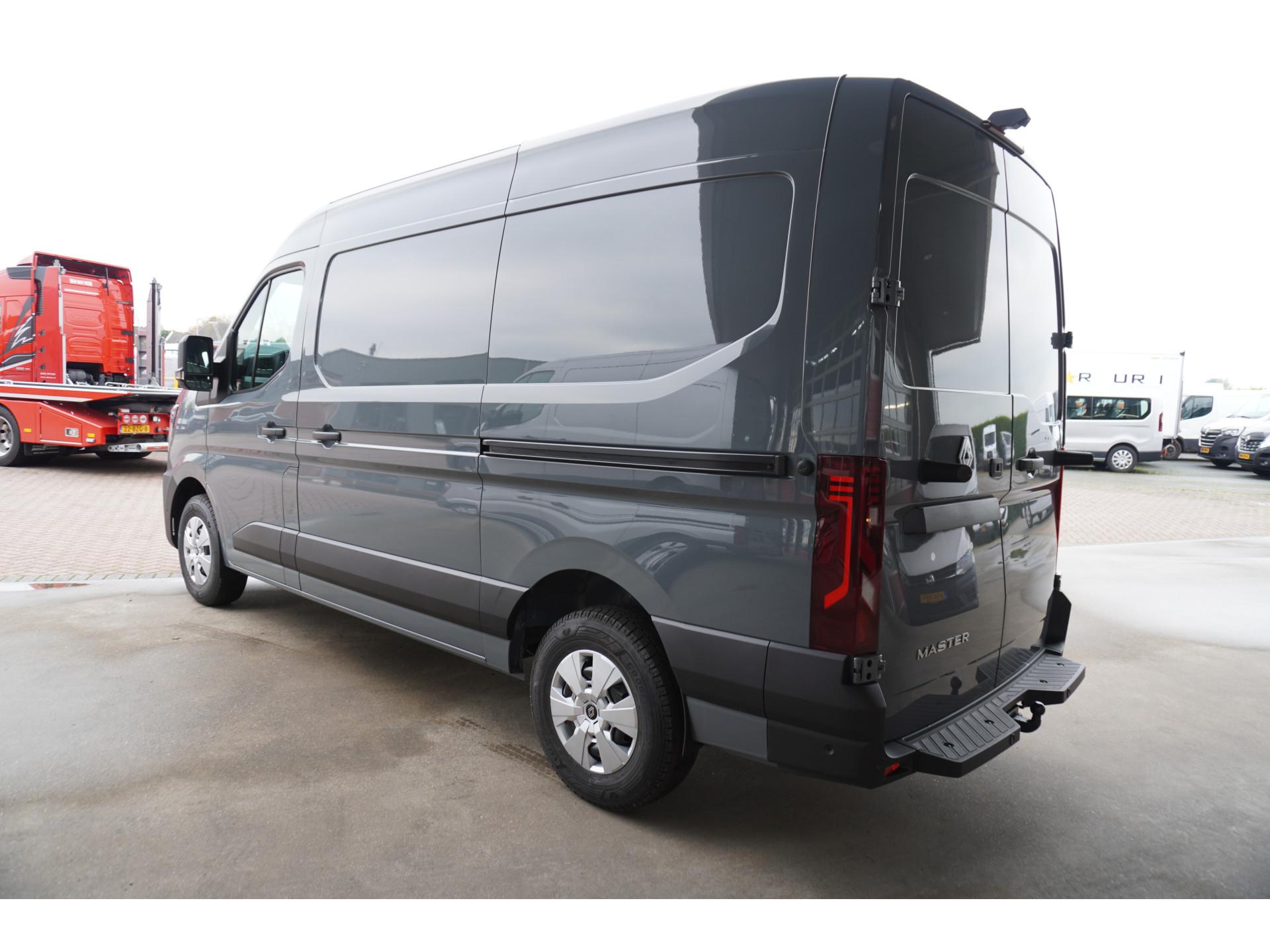 Foto 6 van Renault T35 2.0 dCi 170PK L2H2 Extra Schuifdeur L / R
