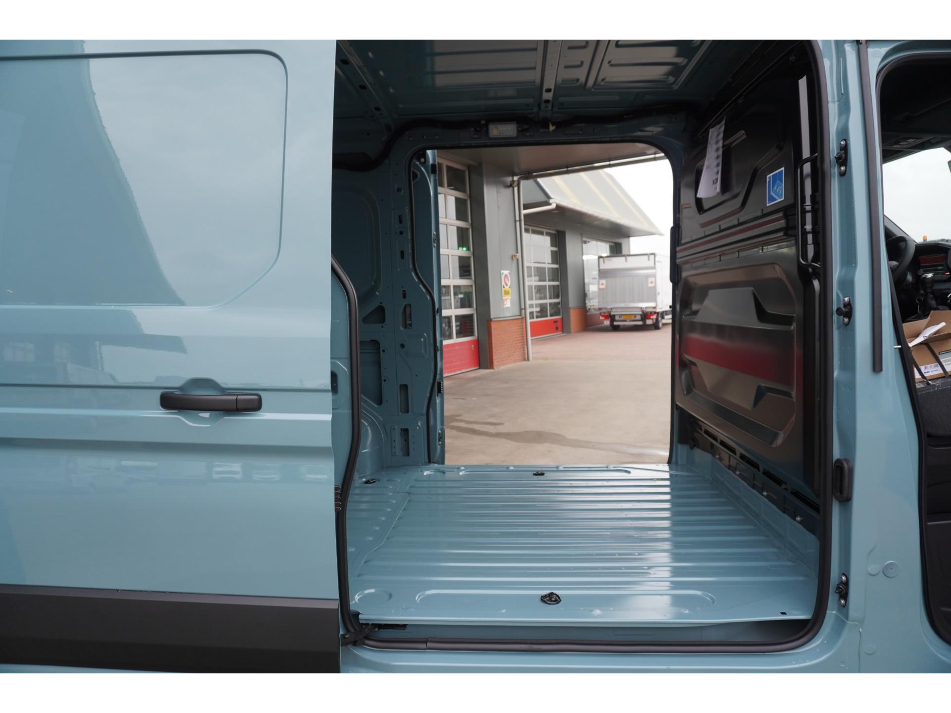 Foto 14 van Renault T35 2.0 dCi 170PK L2H2 Extra Schuifdeur L / R