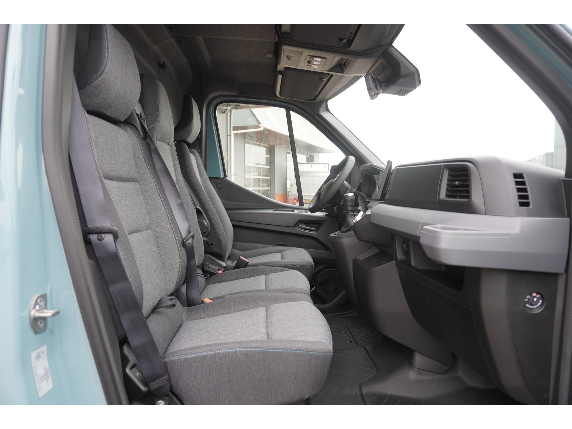 Foto 15 van Renault T35 2.0 dCi 170PK L2H2 Extra Schuifdeur L / R