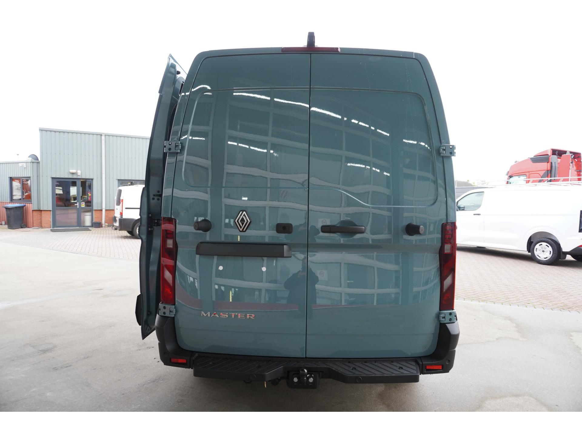Foto 6 van Renault T35 2.0 dCi 170PK L2H2 Extra Schuifdeur L / R