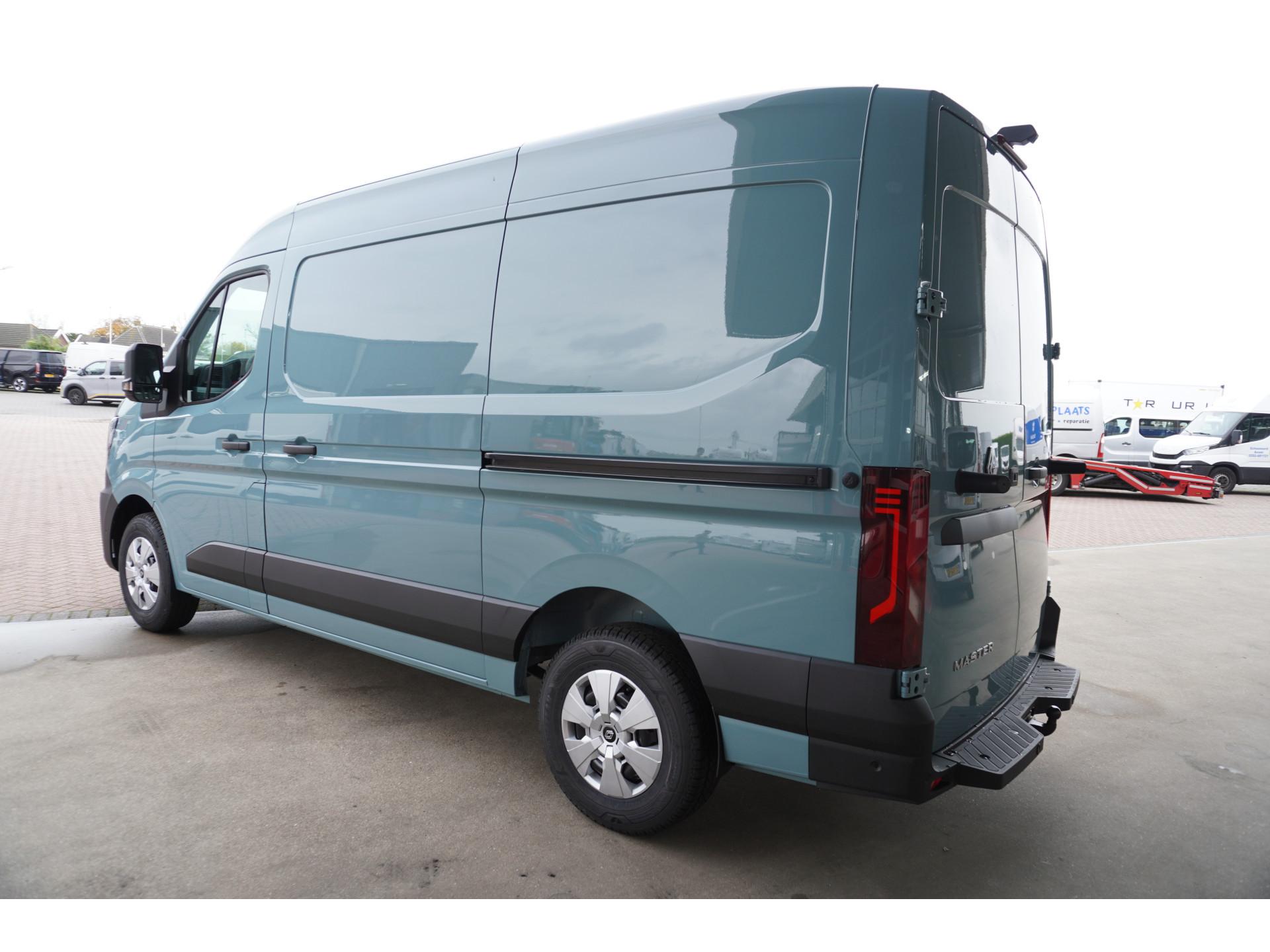 Foto 7 van Renault T35 2.0 dCi 170PK L2H2 Extra Schuifdeur L / R