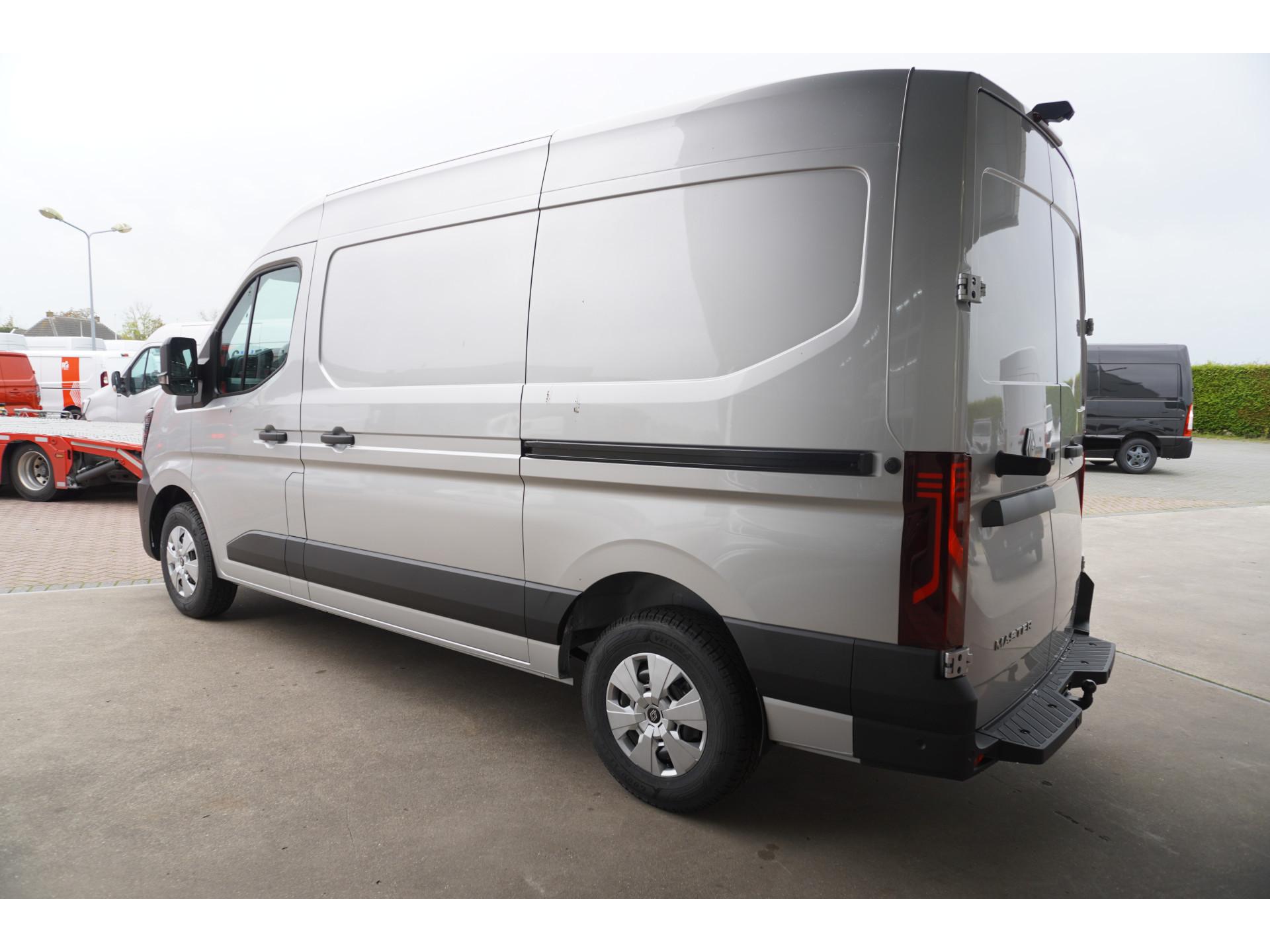 Foto 7 van Renault T35 2.0 dCi 170PK L2H2 Extra Schuifdeur L / R