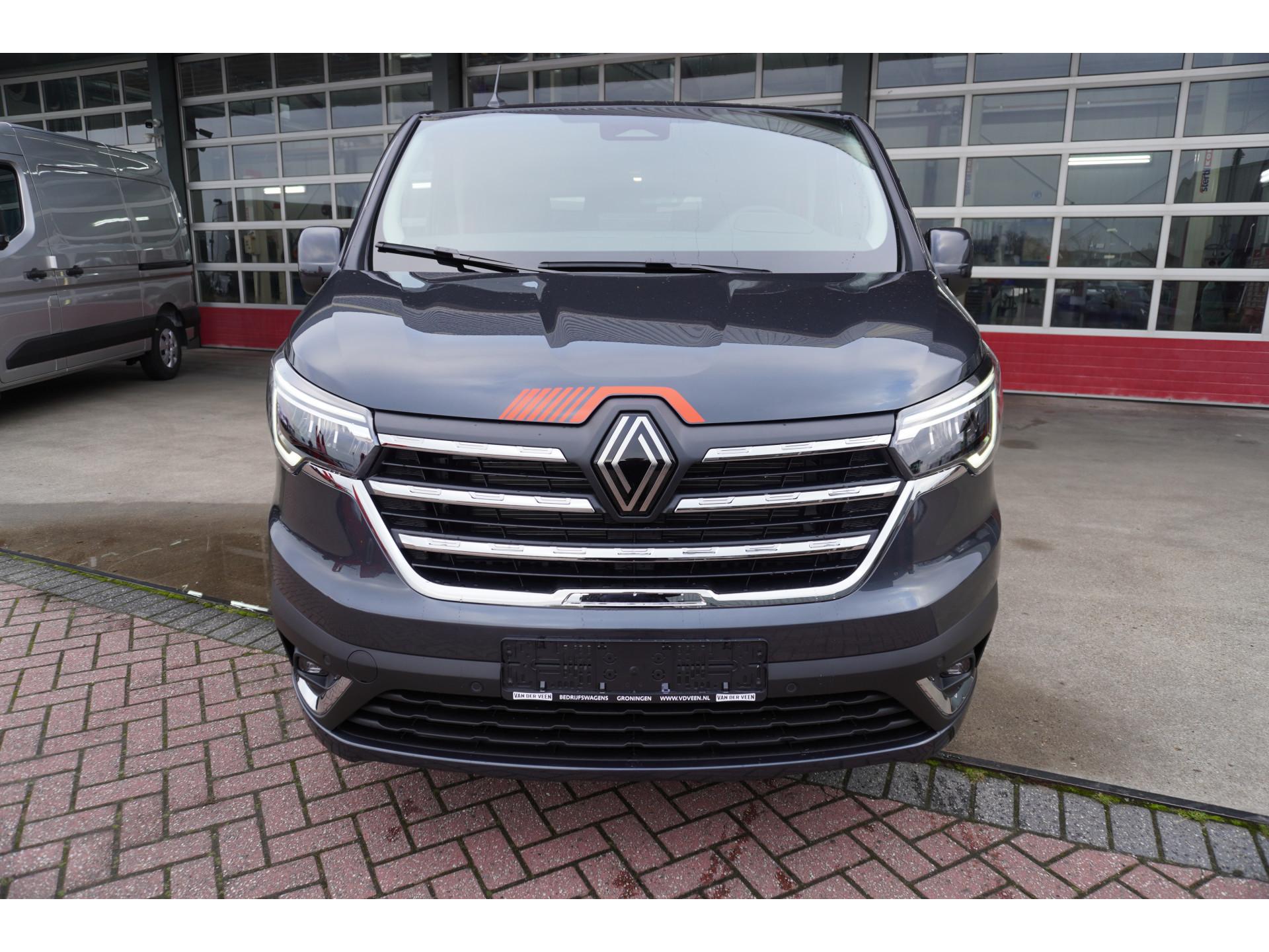 Foto 11 van Renault 2.0 Blue dCi 170pk T30 L2H1 Red Edition Exclusive Automaat Schuifdeur L / R