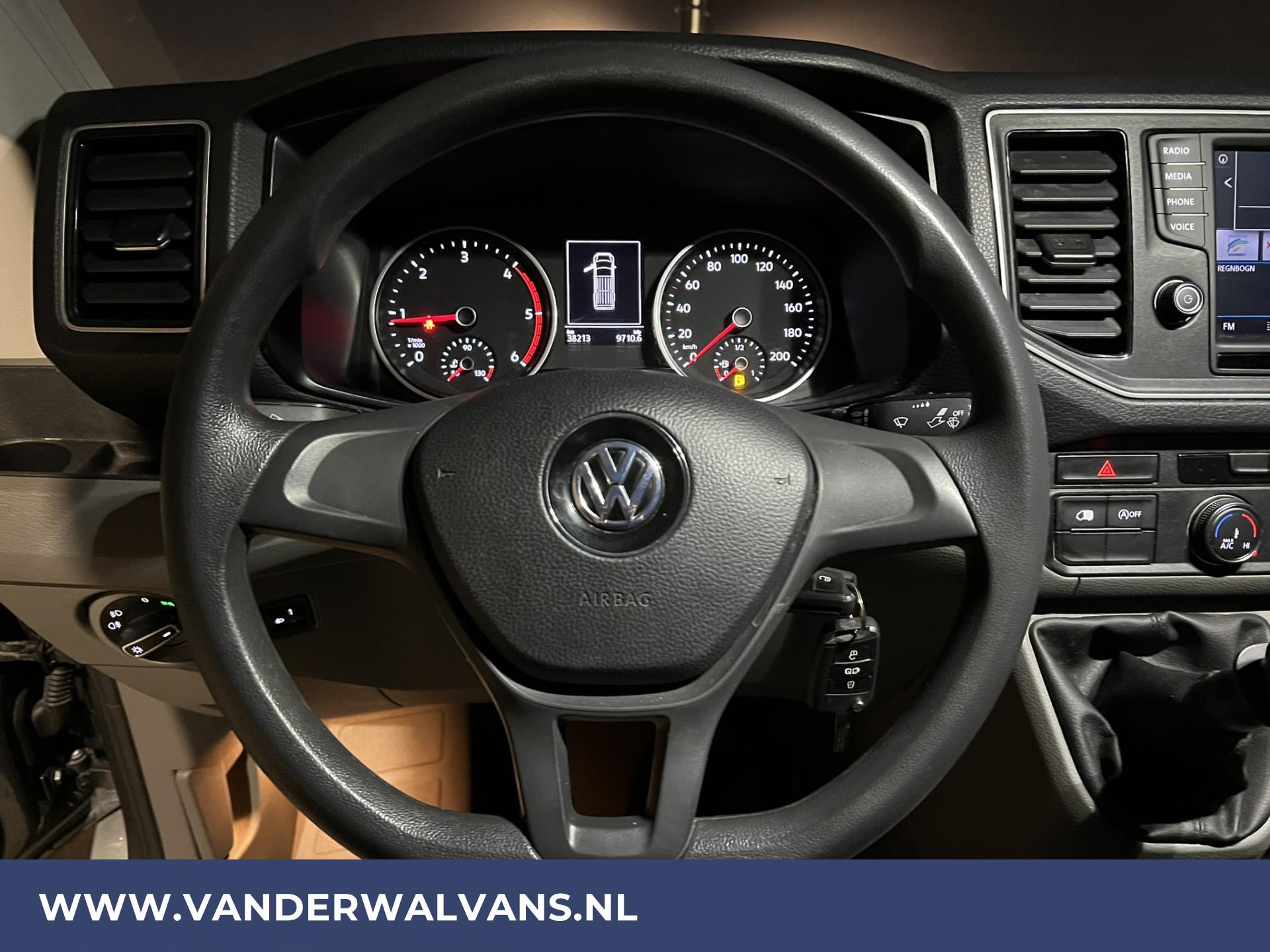 Foto 14 van Volkswagen Crafter 2.0TDI L3H3 L2H2 Euro6 Airco | Camera | Apple Carplay | Android Auto | Parkeersensoren
