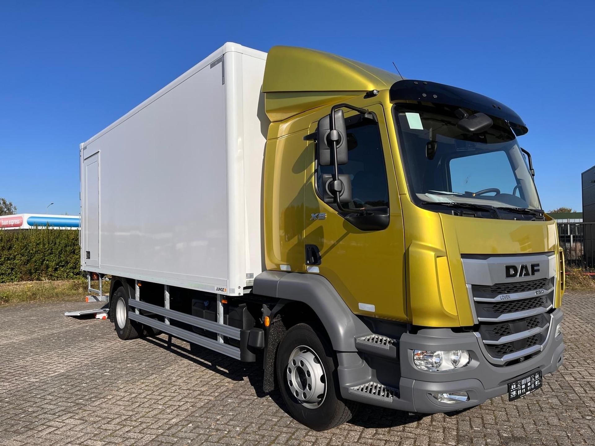 Foto 2 van DAF XB 260 FA ACC Bakwagen