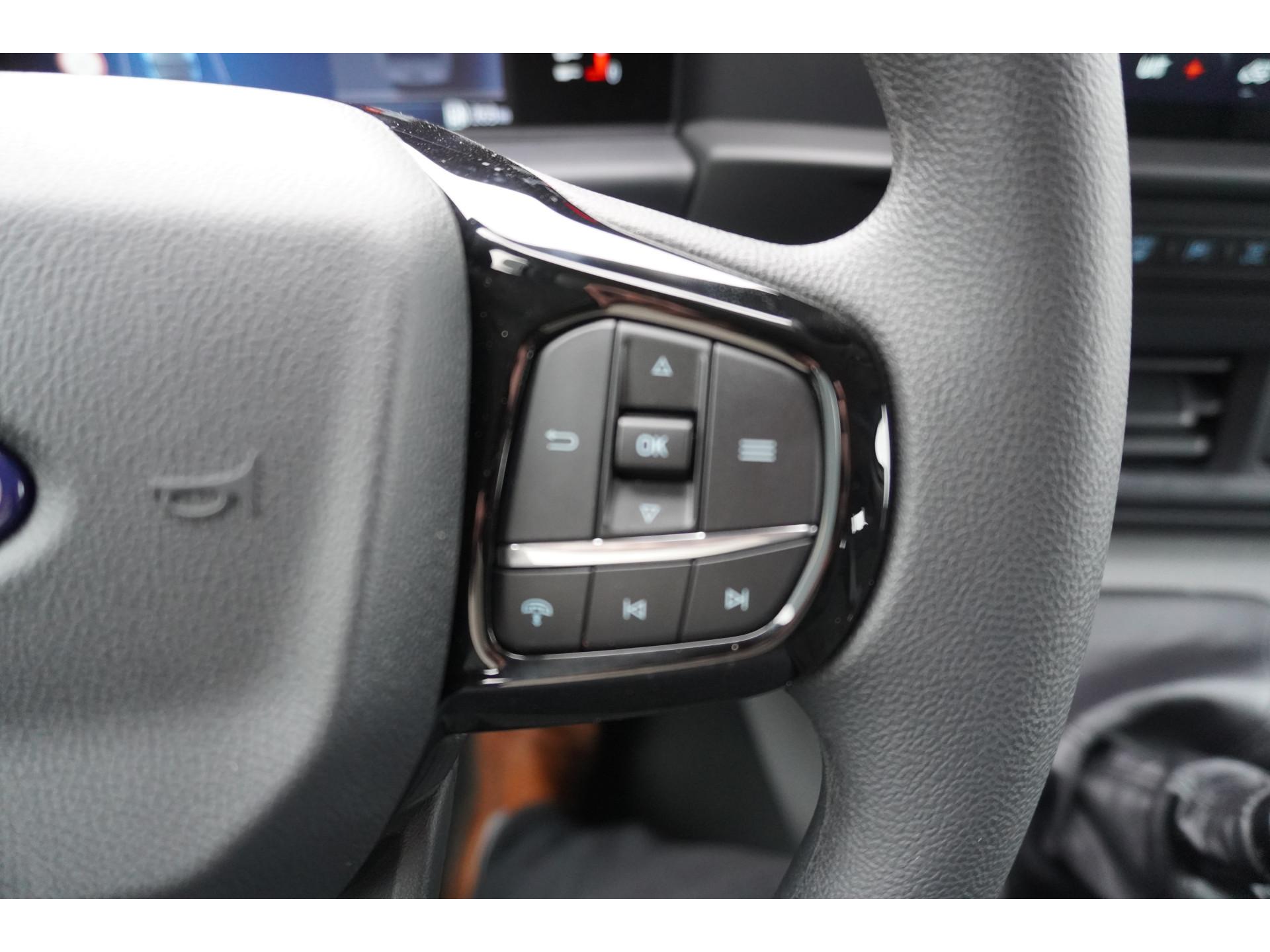 Foto 18 van Ford 320L 2.0 TDCI 150PK L2H1 Trend Dubbelcabine