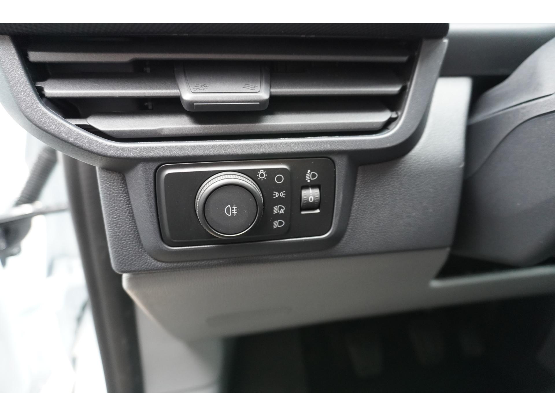 Foto 25 van Ford 320L 2.0 TDCI 150PK L2H1 Trend Dubbelcabine