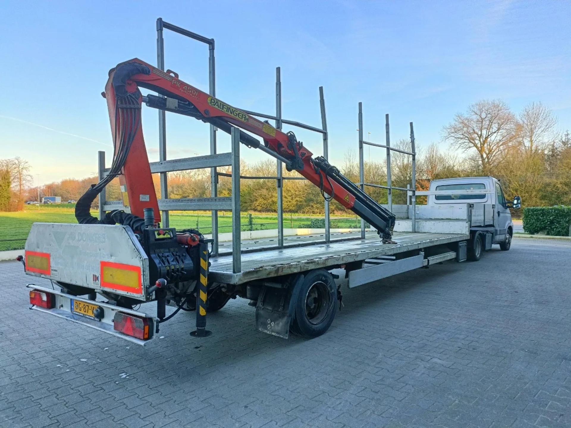 Foto 21 van Iveco Daily 35C18 BE COMBI - GESTUURDE OPLEGGER - PALFINGER KRAAN 4.5T RADIOGRAFISCH