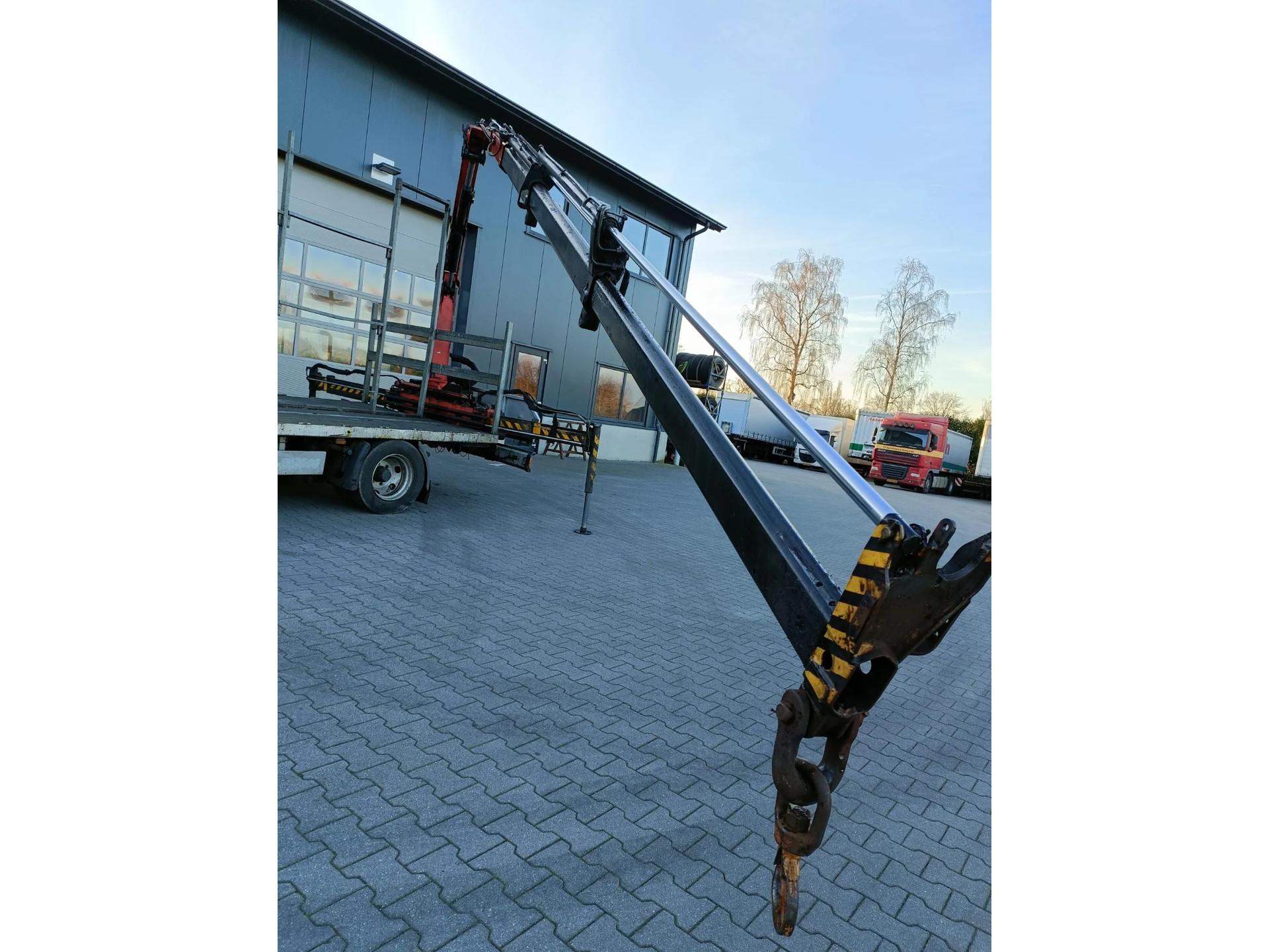 Foto 39 van Iveco Daily 35C18 BE COMBI - GESTUURDE OPLEGGER - PALFINGER KRAAN 4.5T RADIOGRAFISCH