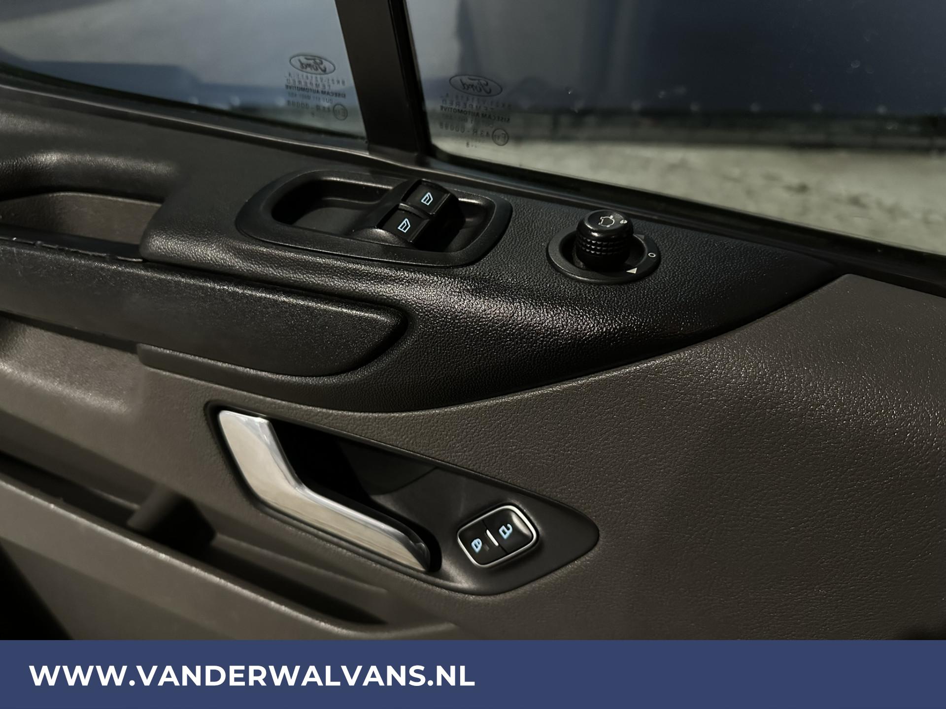 Foto 16 van Ford Transit Custom 2.0 TDCI L1H1 Euro6 Airco | LED | Cruisecontrol | Parkeersensoren | Bijrijdersbank