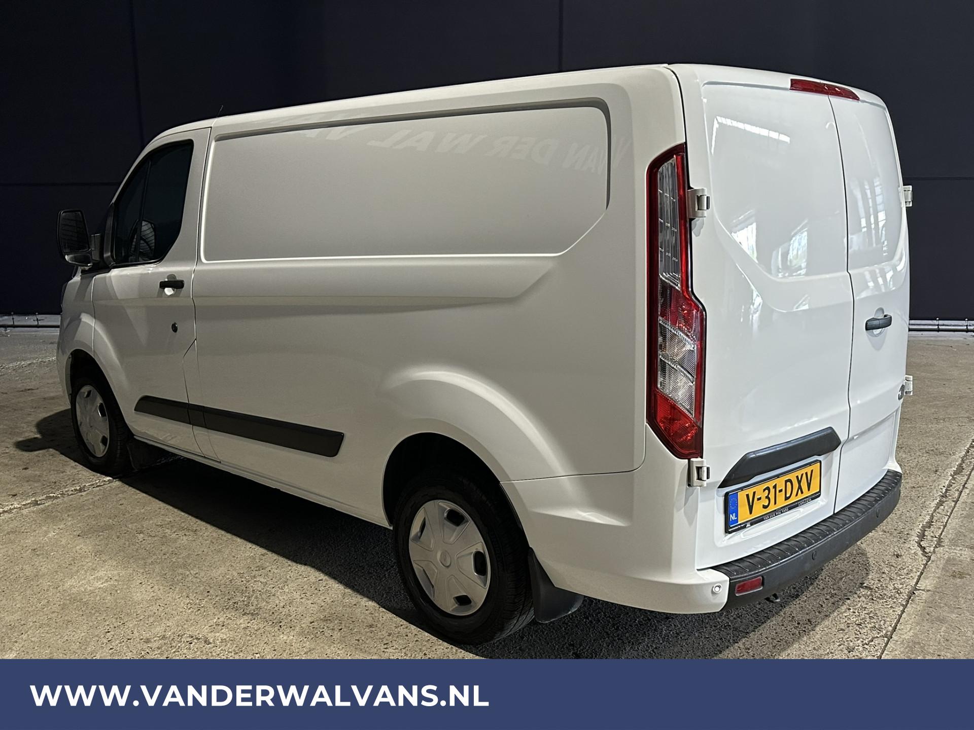 Foto 2 van Ford Transit Custom 2.0 TDCI L1H1 Euro6 Airco | LED | Cruisecontrol | Parkeersensoren | Bijrijdersbank