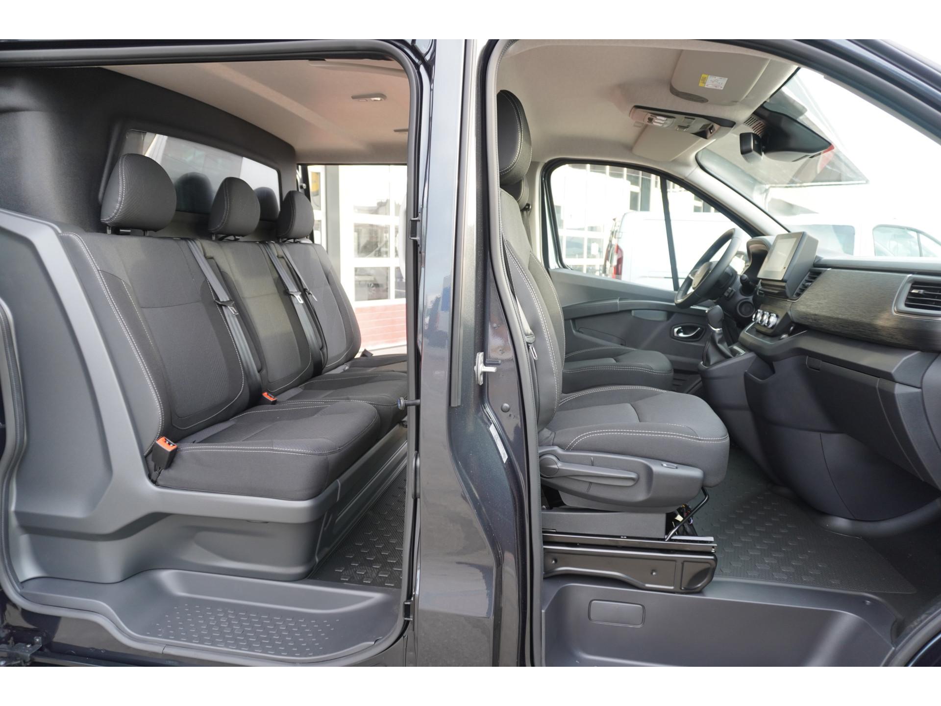 Foto 16 van Renault 2.0 Bleu dCi EDC 170PK L2H1 Extra DubbelCabine Automaat Schuifdeur L/R