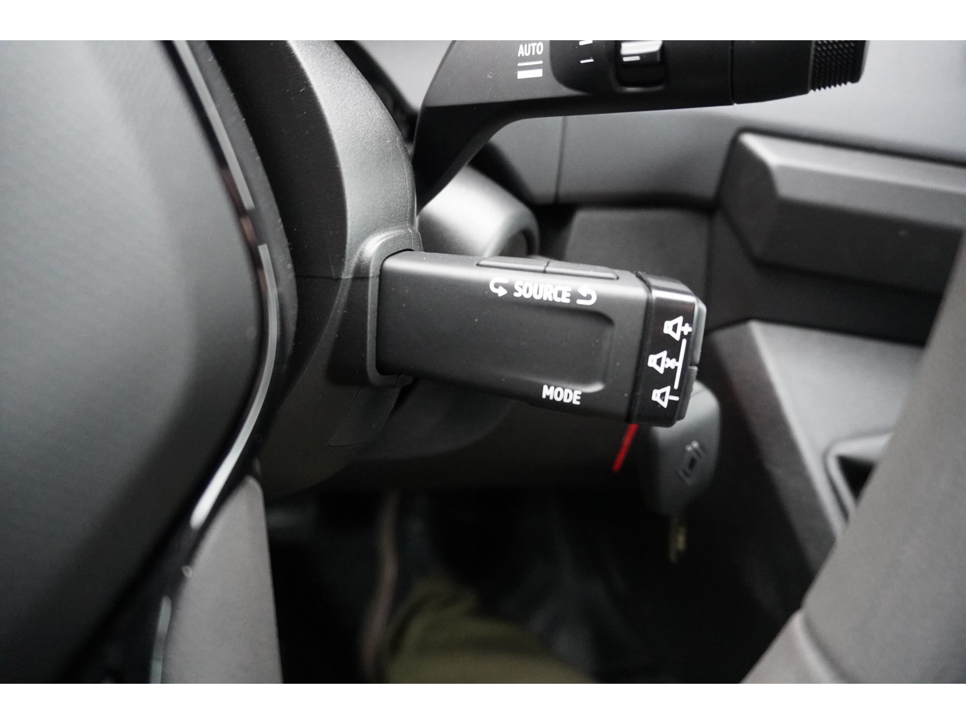 Foto 36 van Renault T35 2.0 dCi 170PK L3H2 Extra Schuifdeur links en Rechts