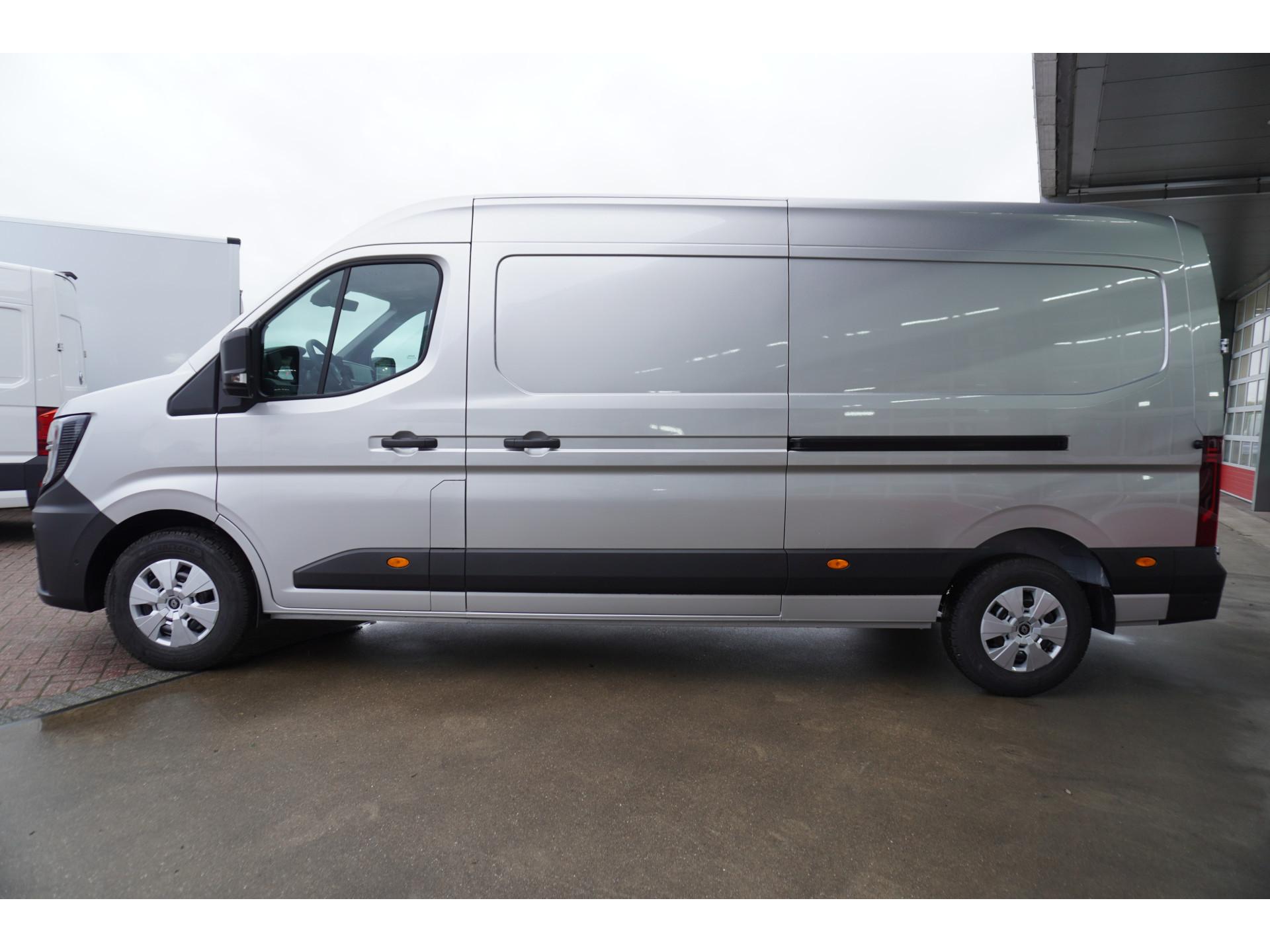 Foto 7 van Renault T35 2.0 dCi 170PK L3H2 Extra Schuifdeur links en Rechts