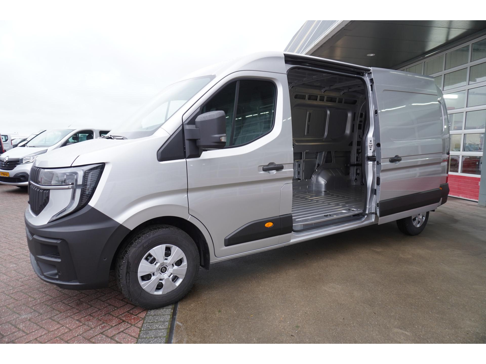 Foto 9 van Renault T35 2.0 dCi 170PK L3H2 Extra Schuifdeur links en Rechts