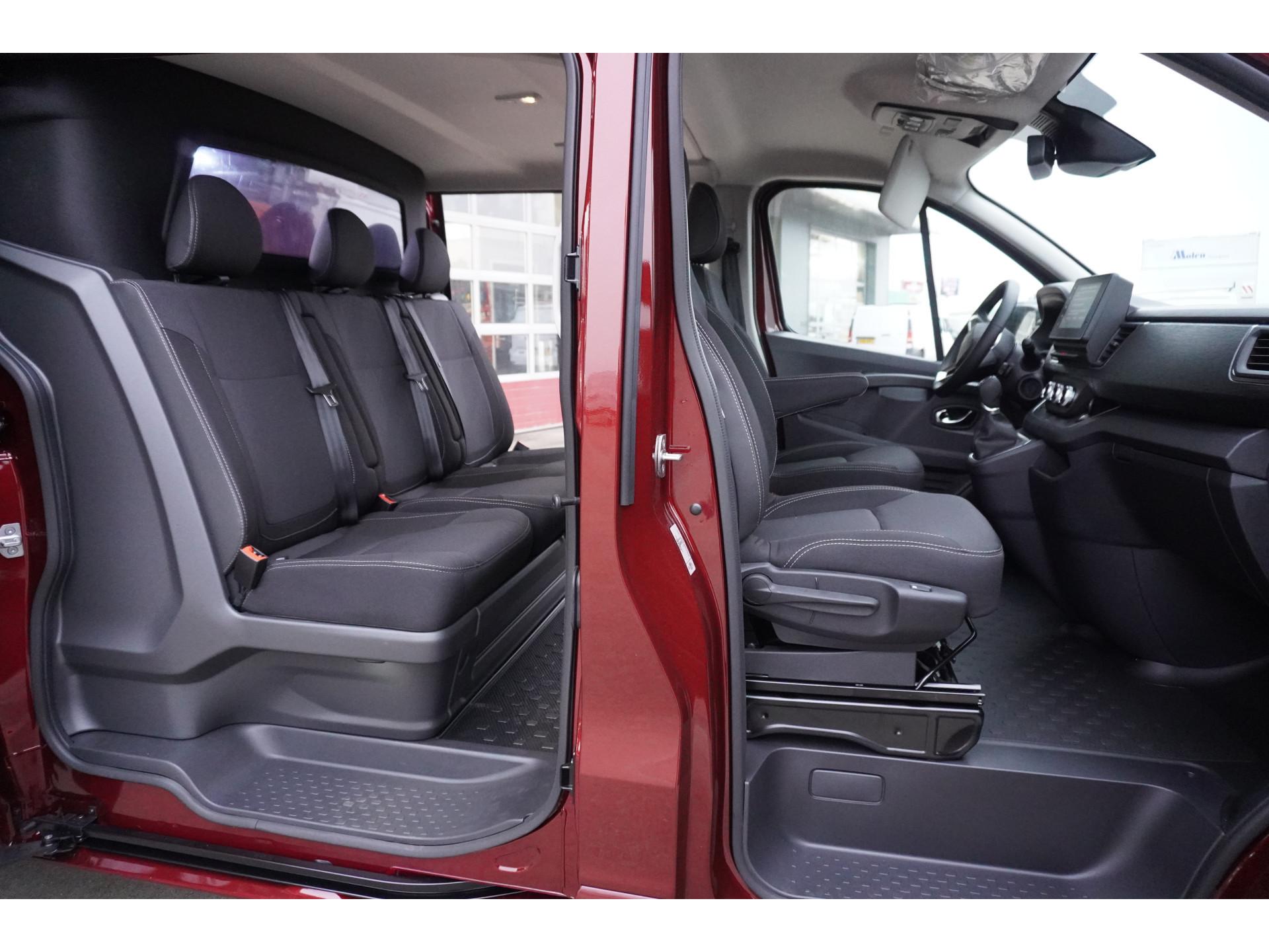 Foto 13 van Renault 2.0 Bleu dCi EDC 170PK L2H1 Extra DubbelCabine Automaat Schuifdeur L/R