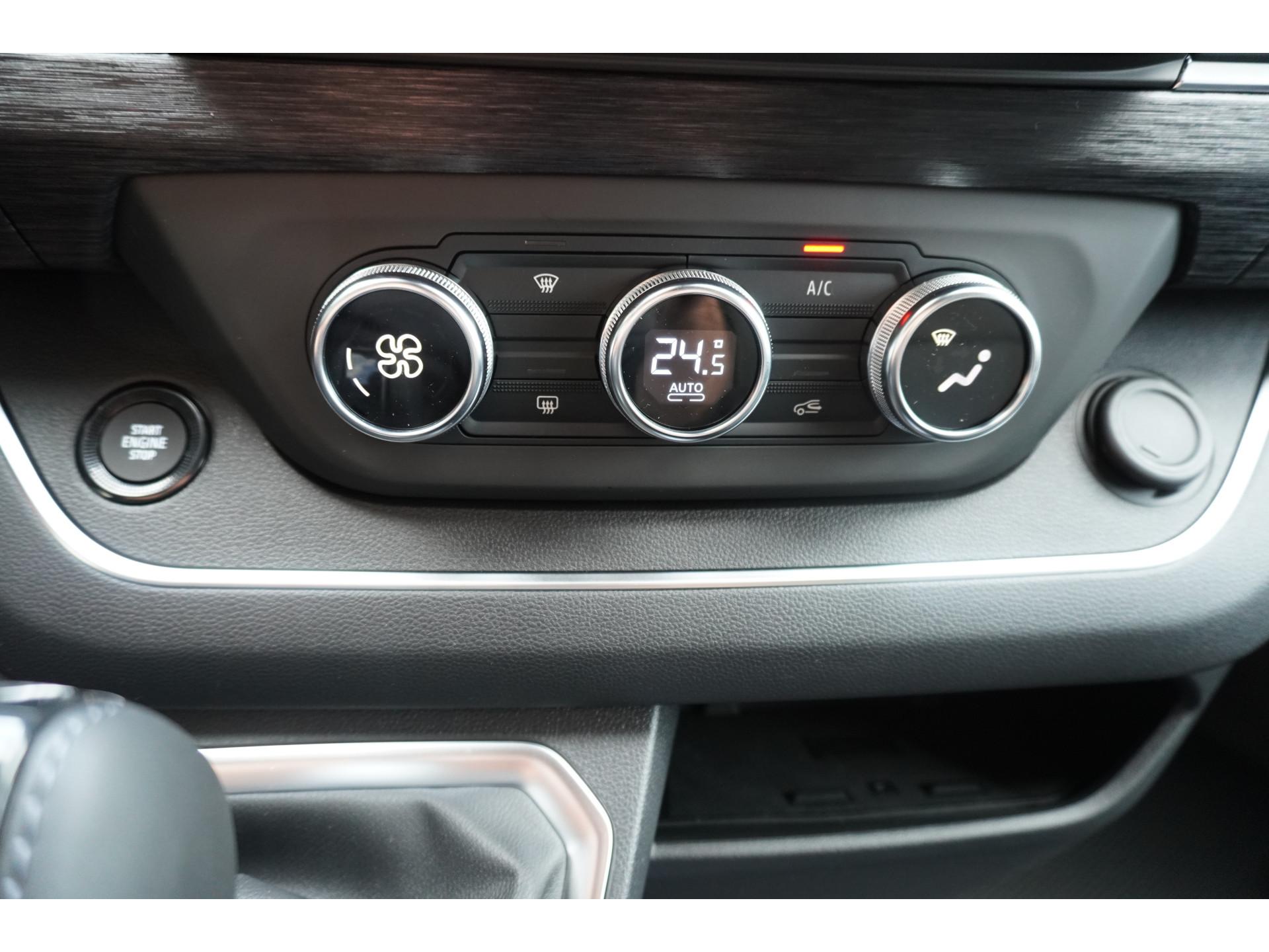 Foto 23 van Renault 2.0 Bleu dCi EDC 170PK L2H1 Extra DubbelCabine Automaat Schuifdeur L/R