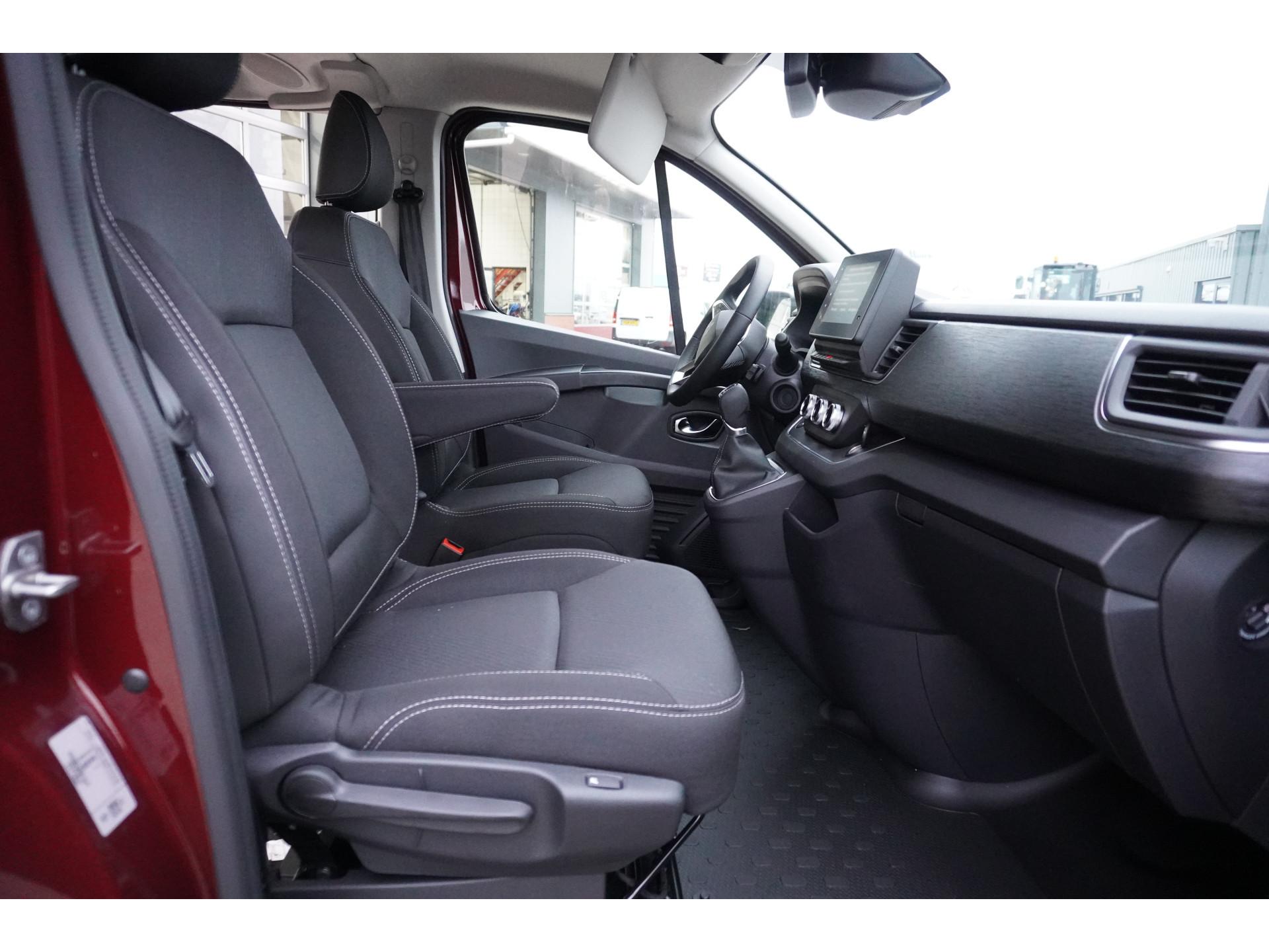 Foto 26 van Renault 2.0 Bleu dCi EDC 170PK L2H1 Extra DubbelCabine Automaat Schuifdeur L/R