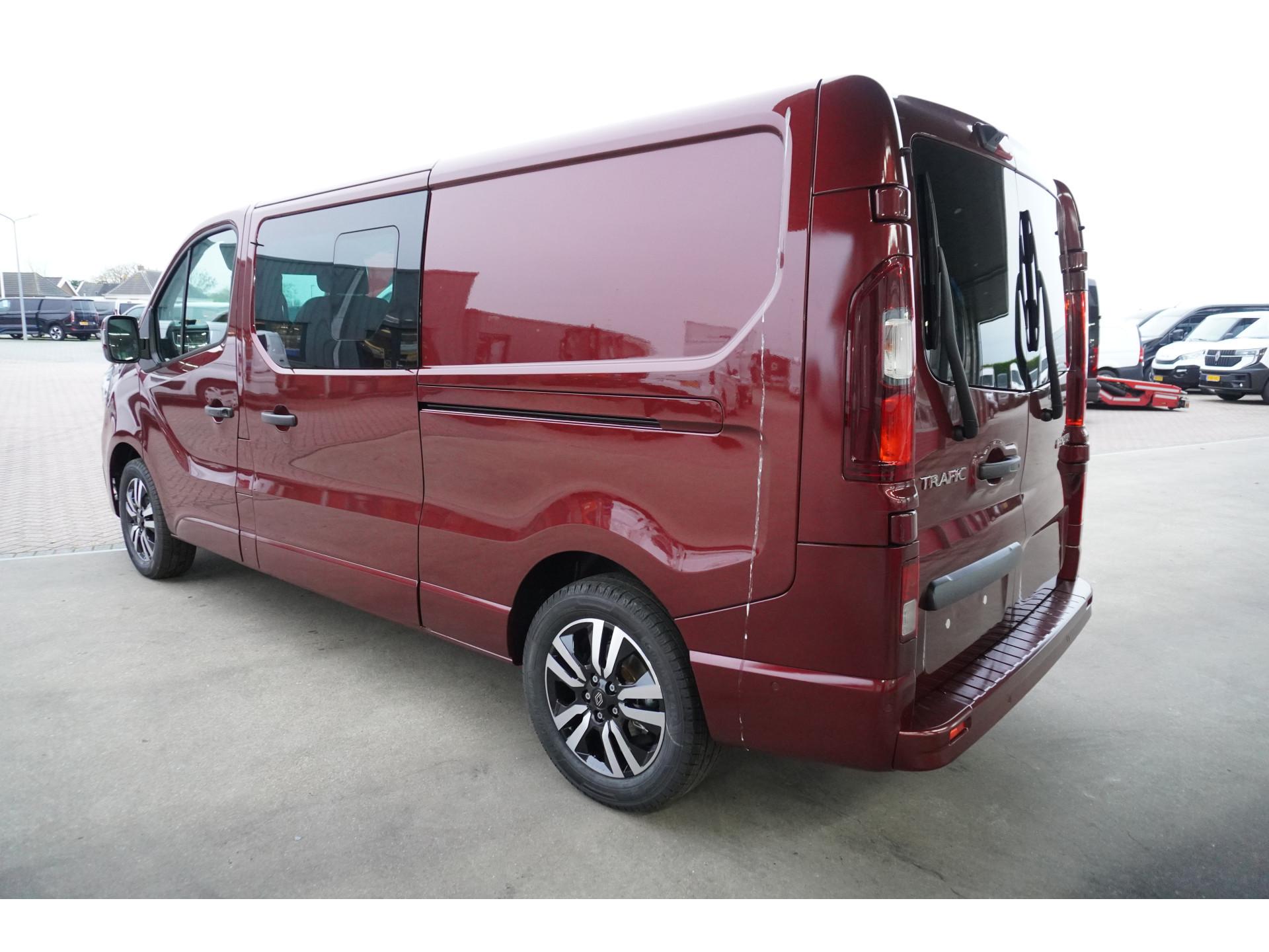 Foto 6 van Renault 2.0 Bleu dCi EDC 170PK L2H1 Extra DubbelCabine Automaat Schuifdeur L/R
