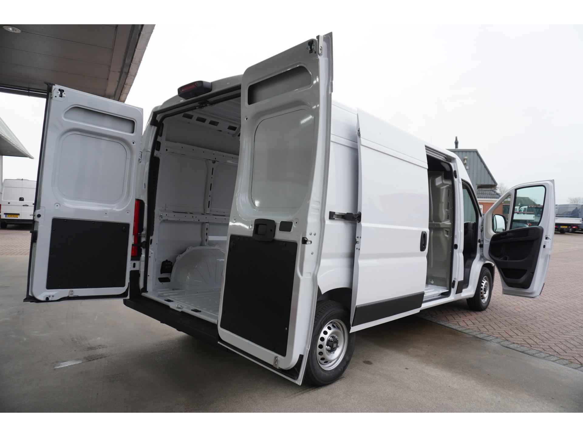 Foto 5 van Fiat 2.2 MultiJet 180PK S&S L3H2 Automaat
