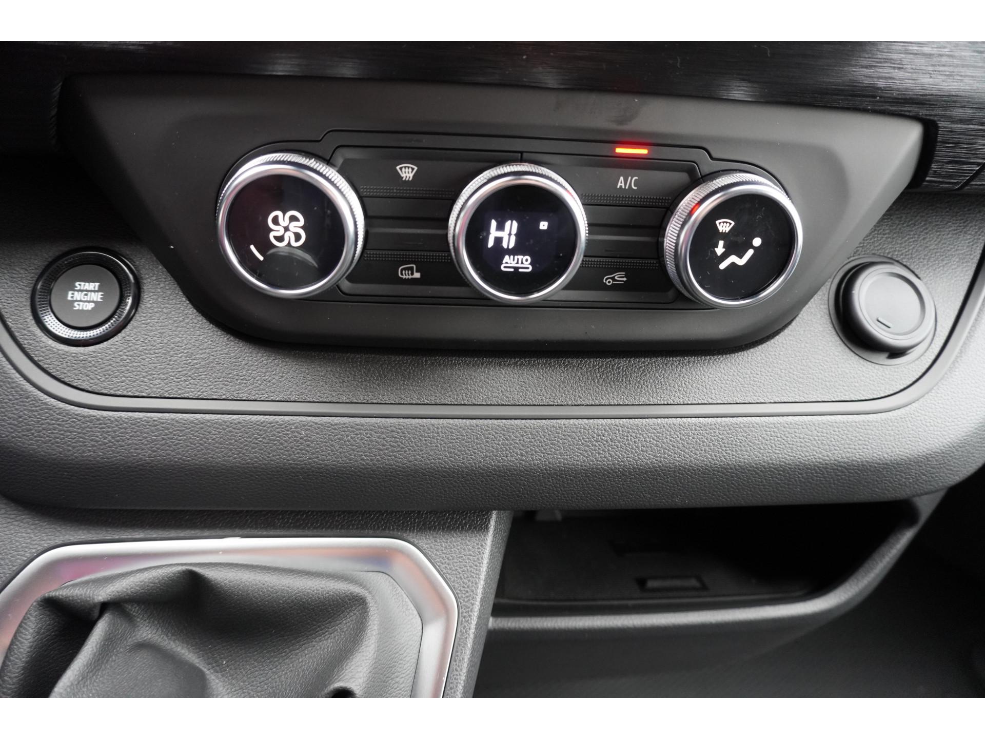 Foto 32 van Renault 2.0 dCi 150PK T30 L2H1 Luxe Schuifdeur L / R