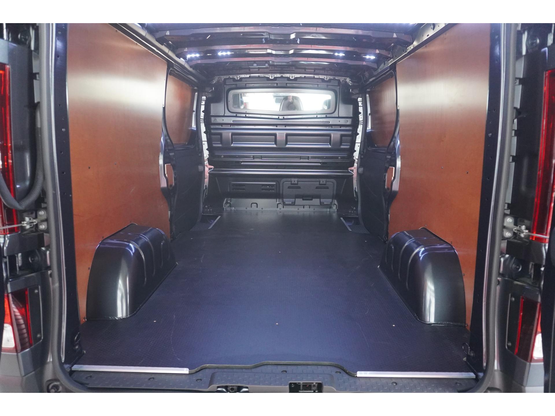 Foto 33 van Renault 2.0 dCi 150PK T30 L2H1 Luxe Schuifdeur L / R