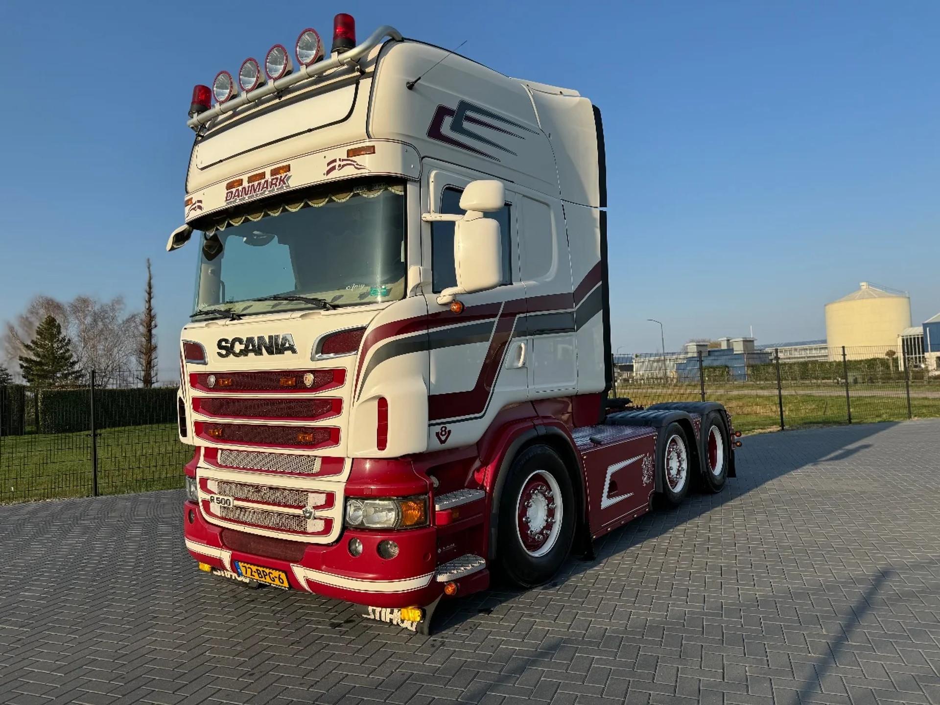 Foto 2 van Scania R500 V8 SHOWTRUCK, FULL AIR, SPECIAL INTERIOR, FULL FULL!