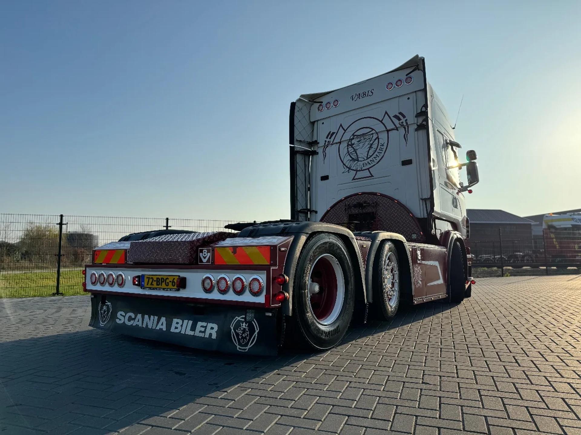 Foto 6 van Scania R500 V8 SHOWTRUCK, FULL AIR, SPECIAL INTERIOR, FULL FULL!