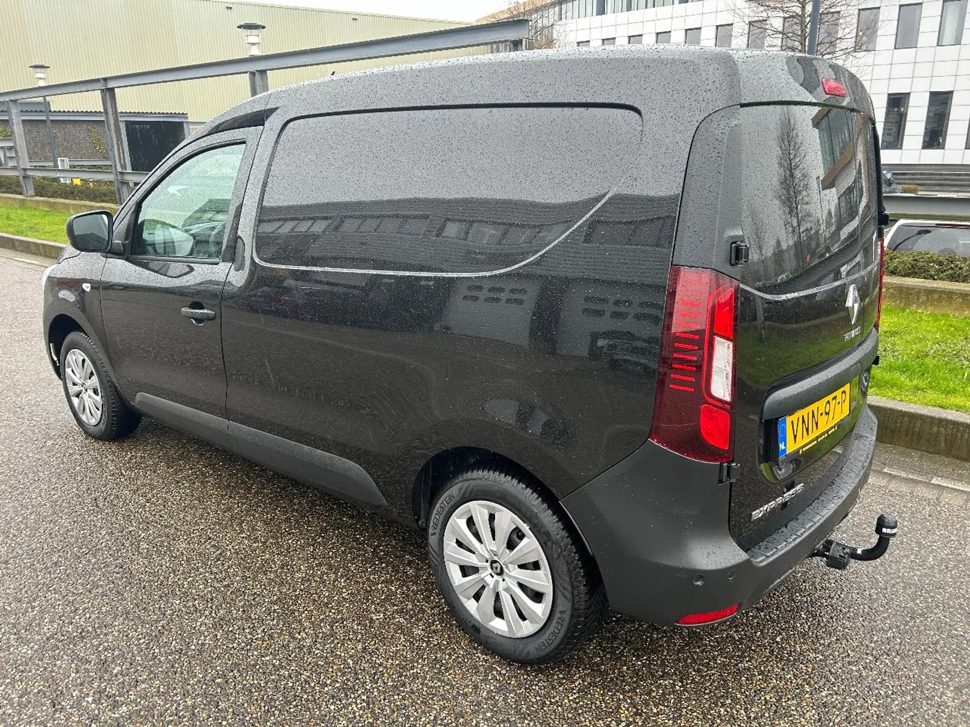 Foto 4 van Renault 1.5DCI Airco Navi Cruisecontrol Trekhaak 34.000KM