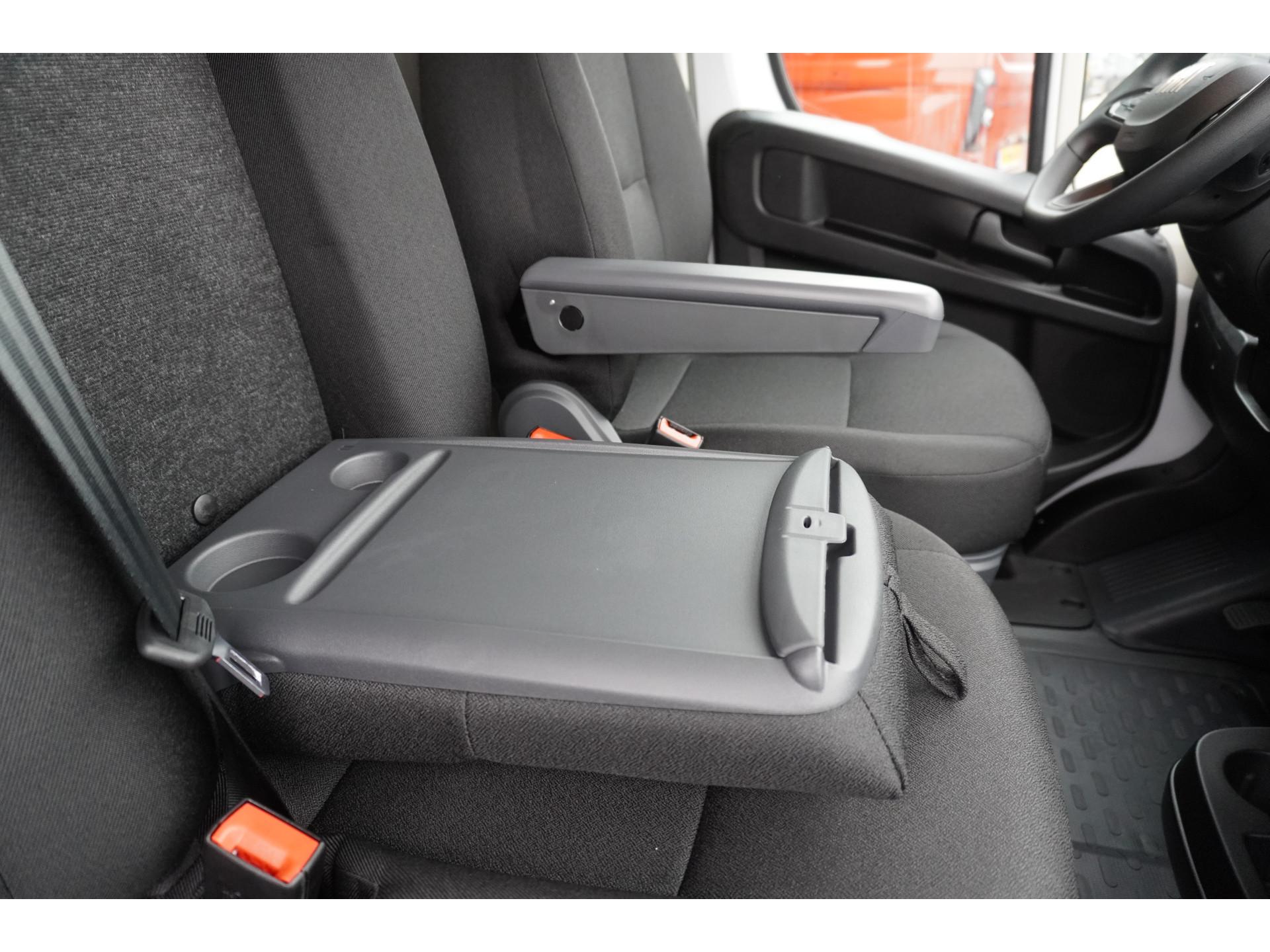 Foto 19 van Fiat 2.2 MultiJet 140PK S&S L4H2 3.5t Betimmering