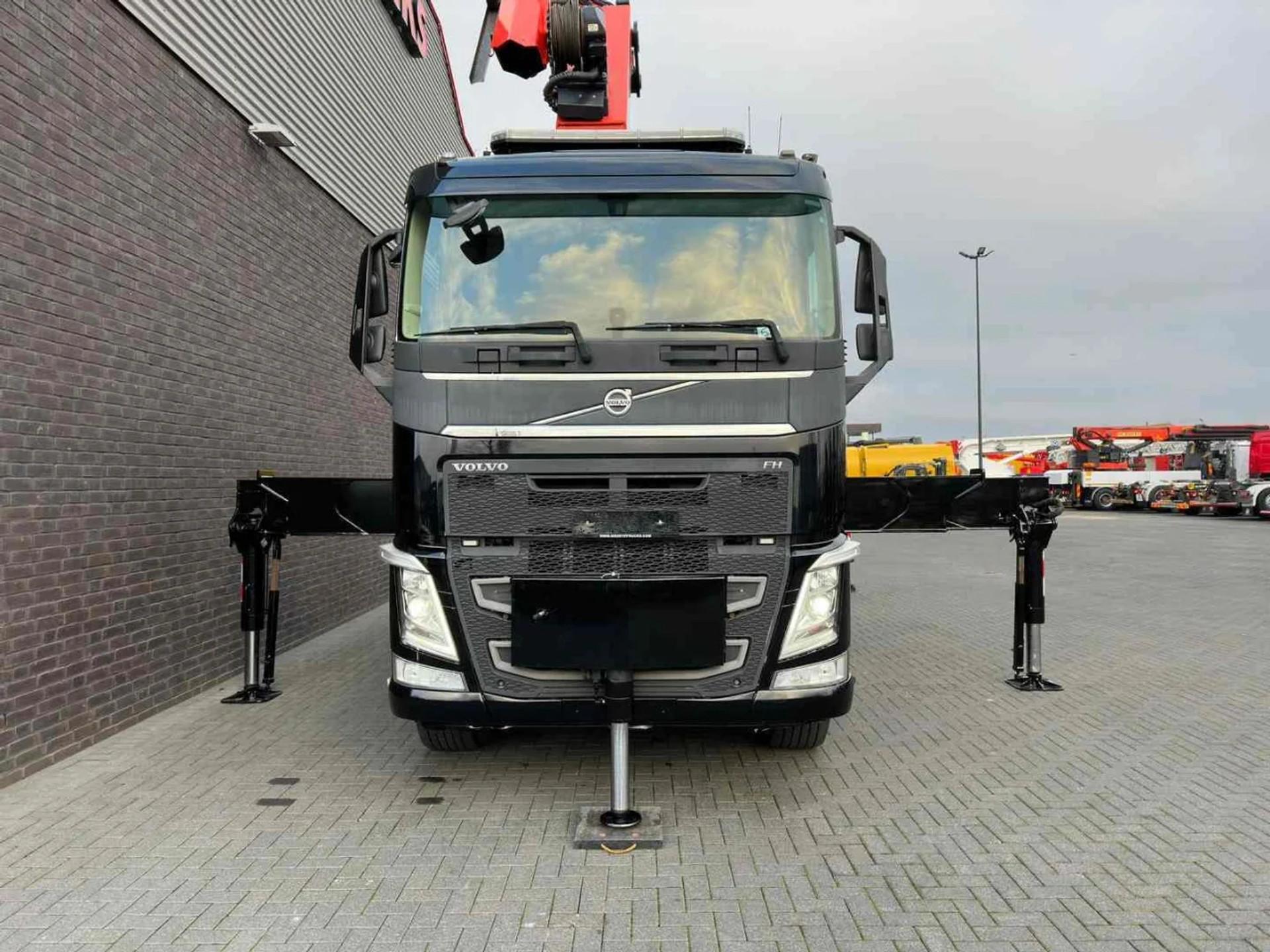 Foto 15 van Volvo FH 500 8X2 + PALFINGER PK 110002-SH G + JIB PJ 125 E KRAAN/KRAN/CRANE/GRUA