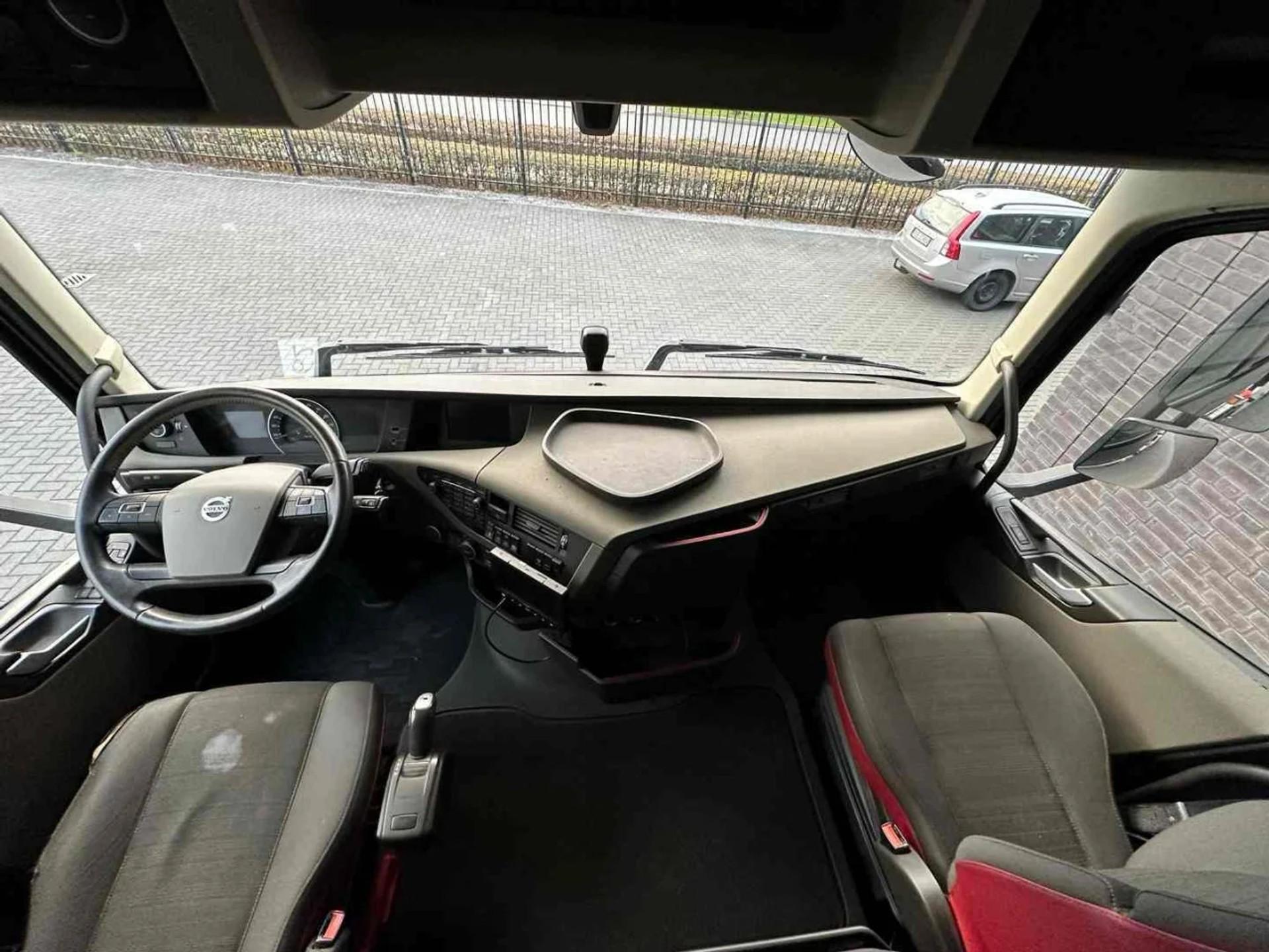 Foto 43 van Volvo FH 500 8X2 + PALFINGER PK 110002-SH G + JIB PJ 125 E KRAAN/KRAN/CRANE/GRUA