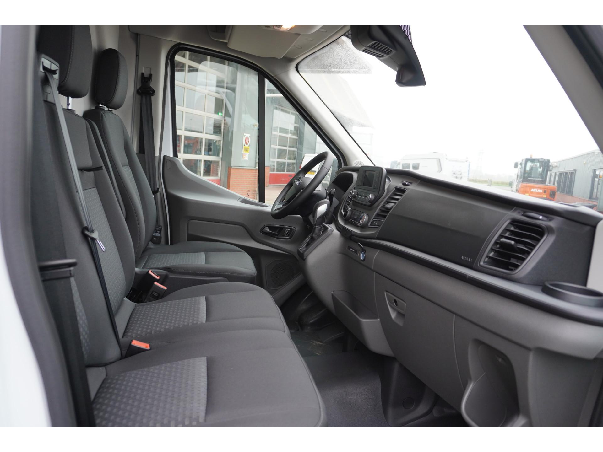 Foto 12 van Ford 350L 2.0 TDCI 165PK L3H2 Trend RWD Automaat