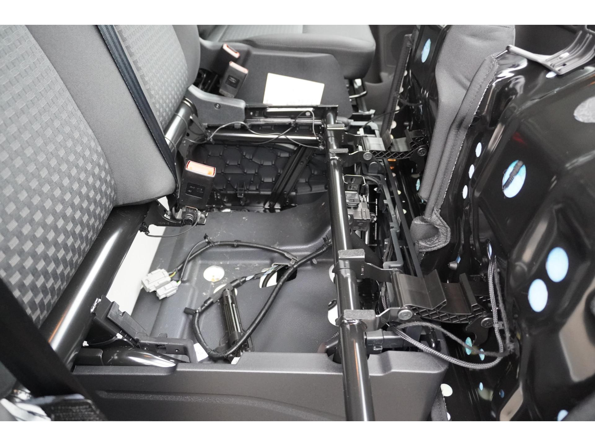 Foto 23 van Ford 350L 2.0 TDCI 165PK L3H2 Trend RWD Automaat